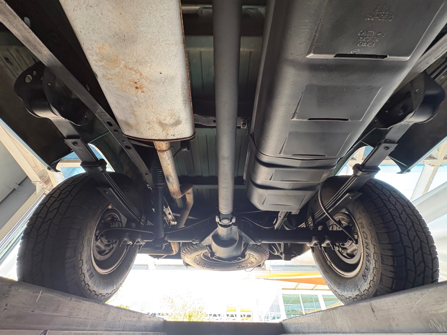 Vehicle photo 54