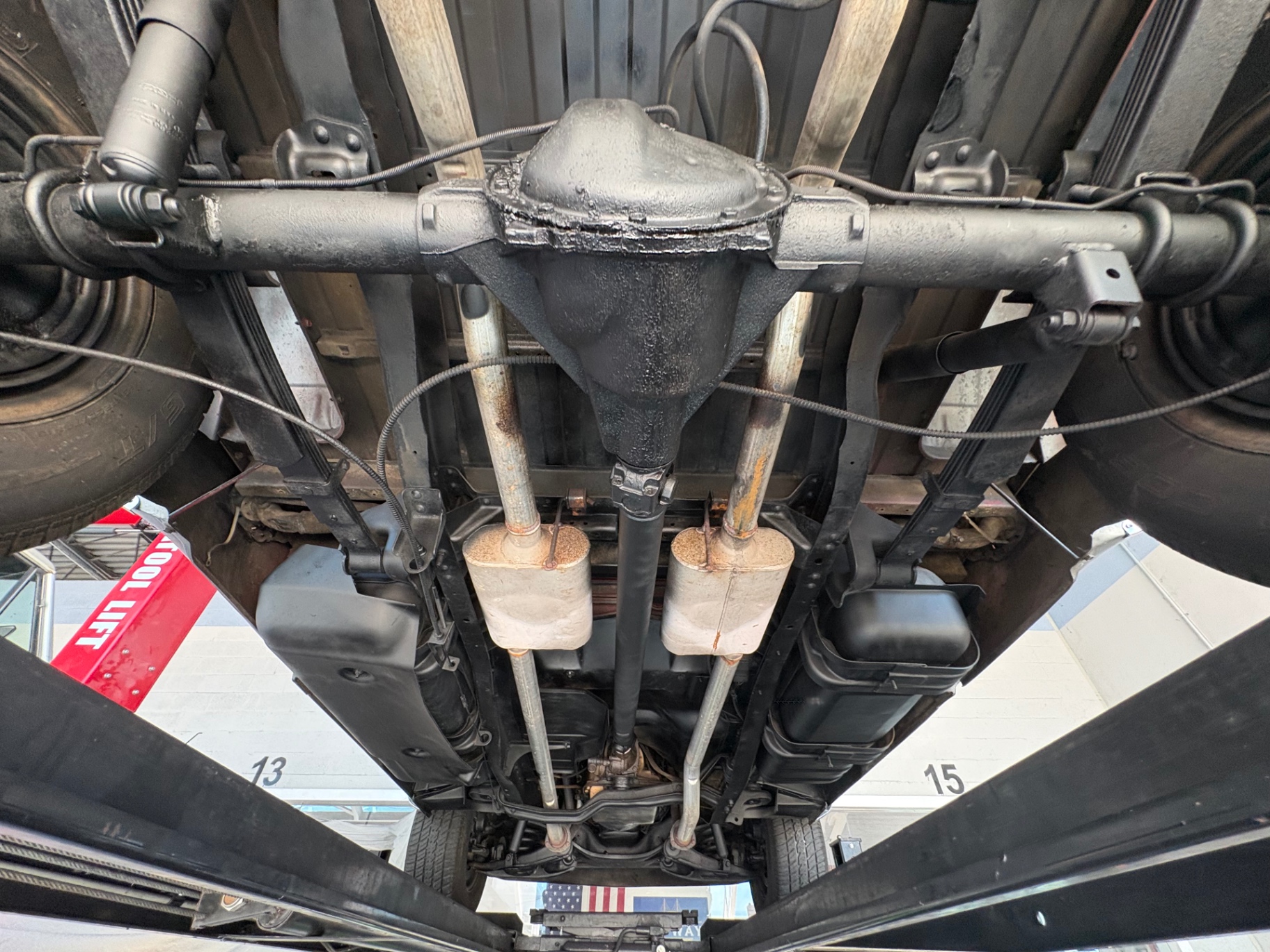 Vehicle photo 45