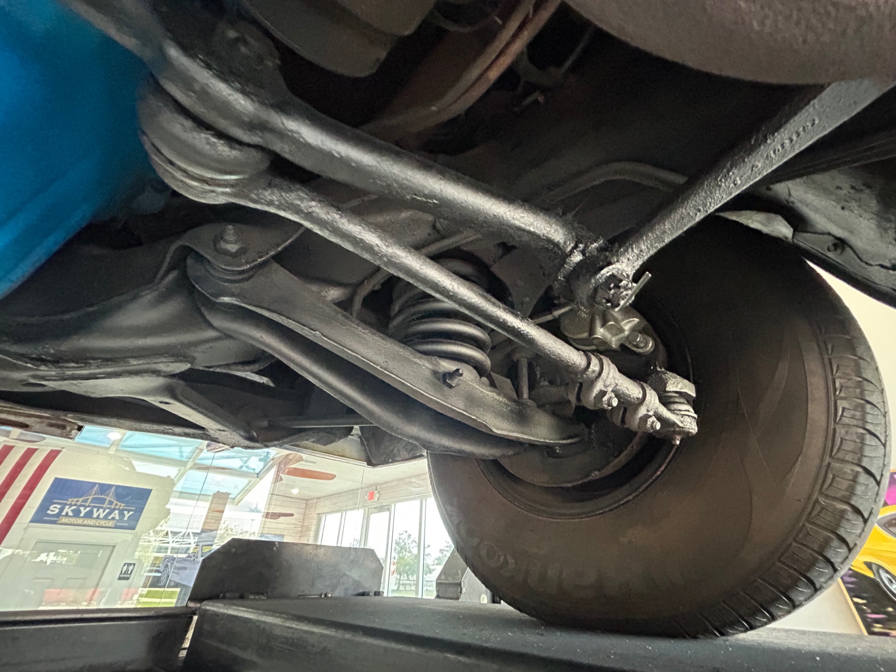 Vehicle photo 50