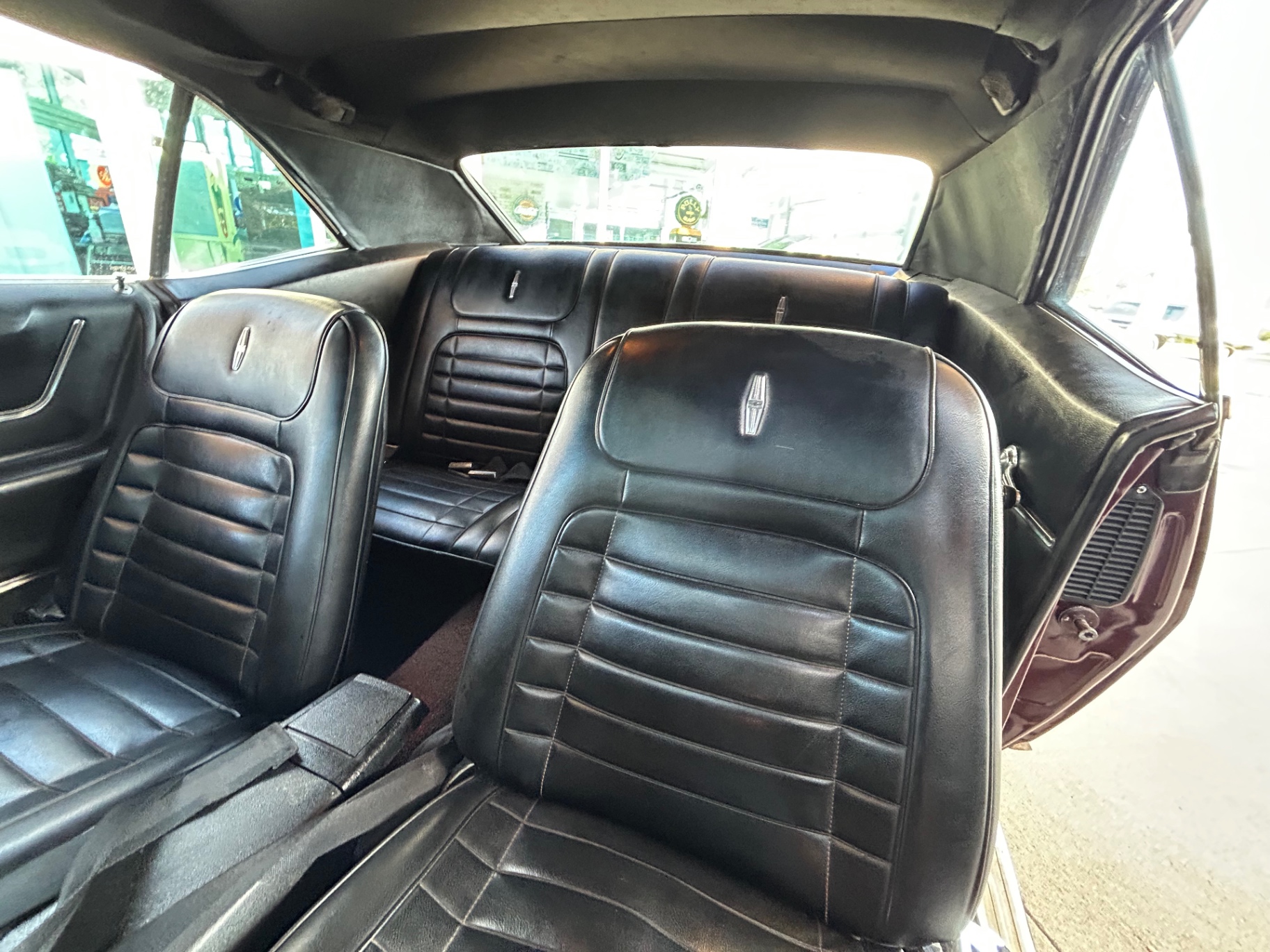 Vehicle photo 38