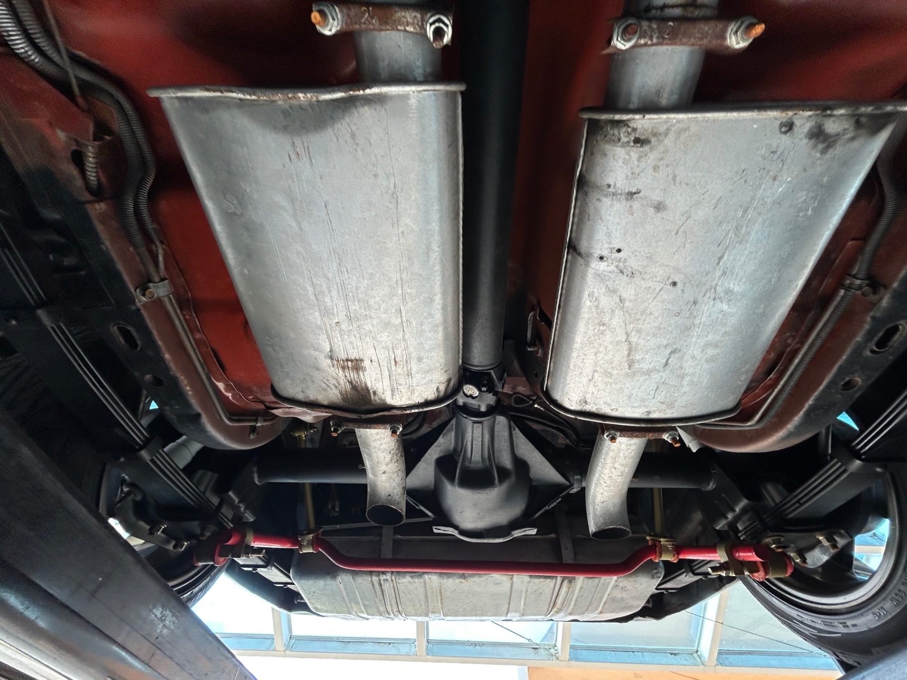 Vehicle photo 52