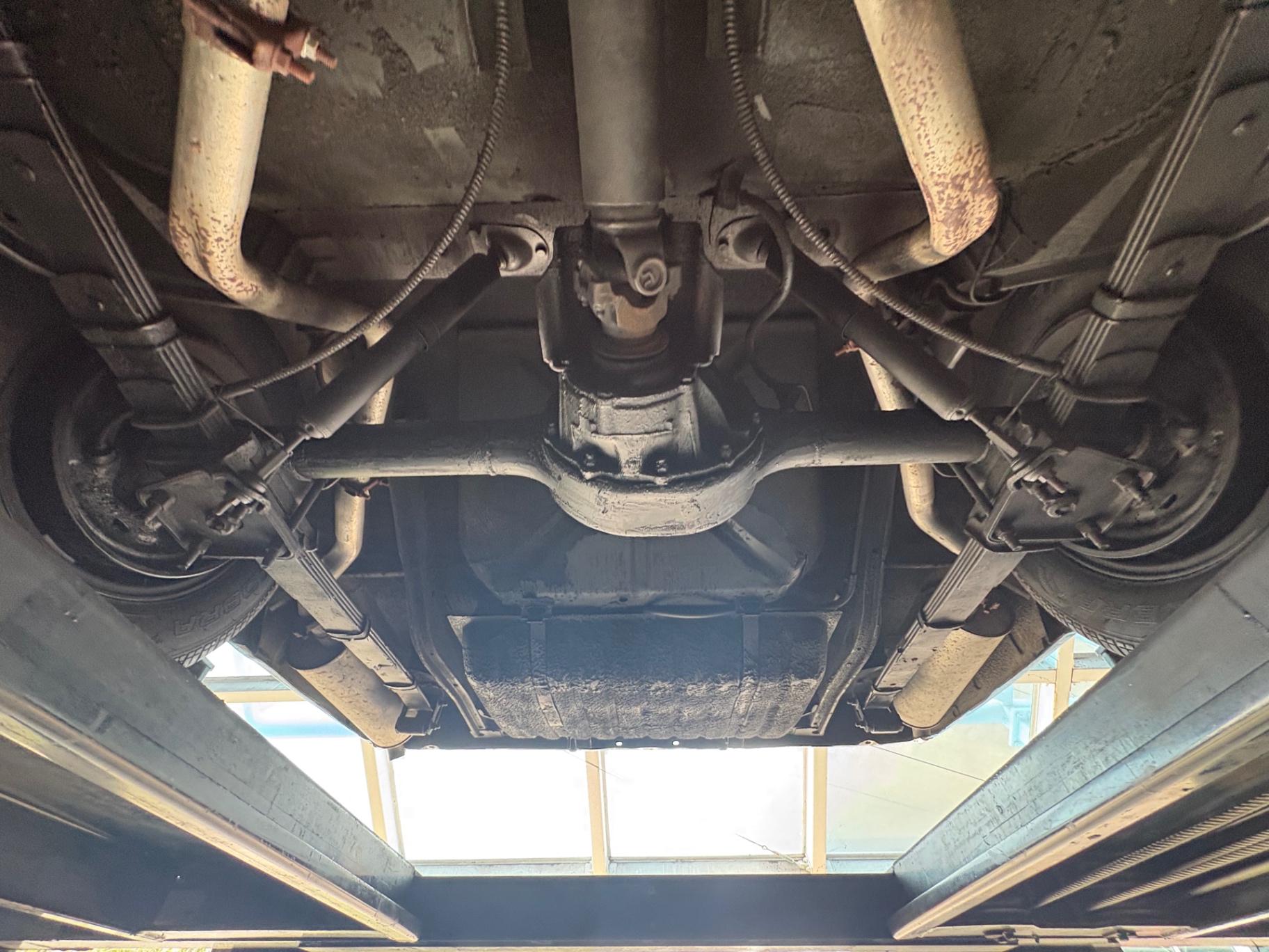 Vehicle photo 57