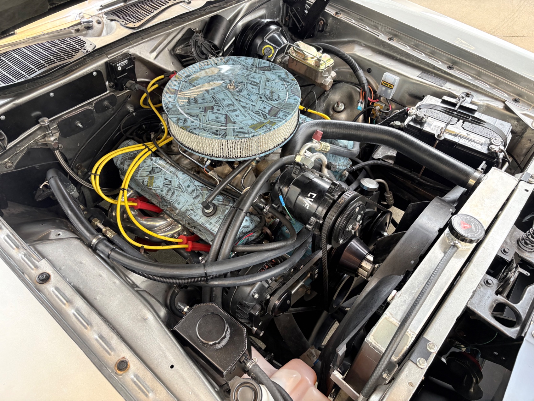 Vehicle photo 32
