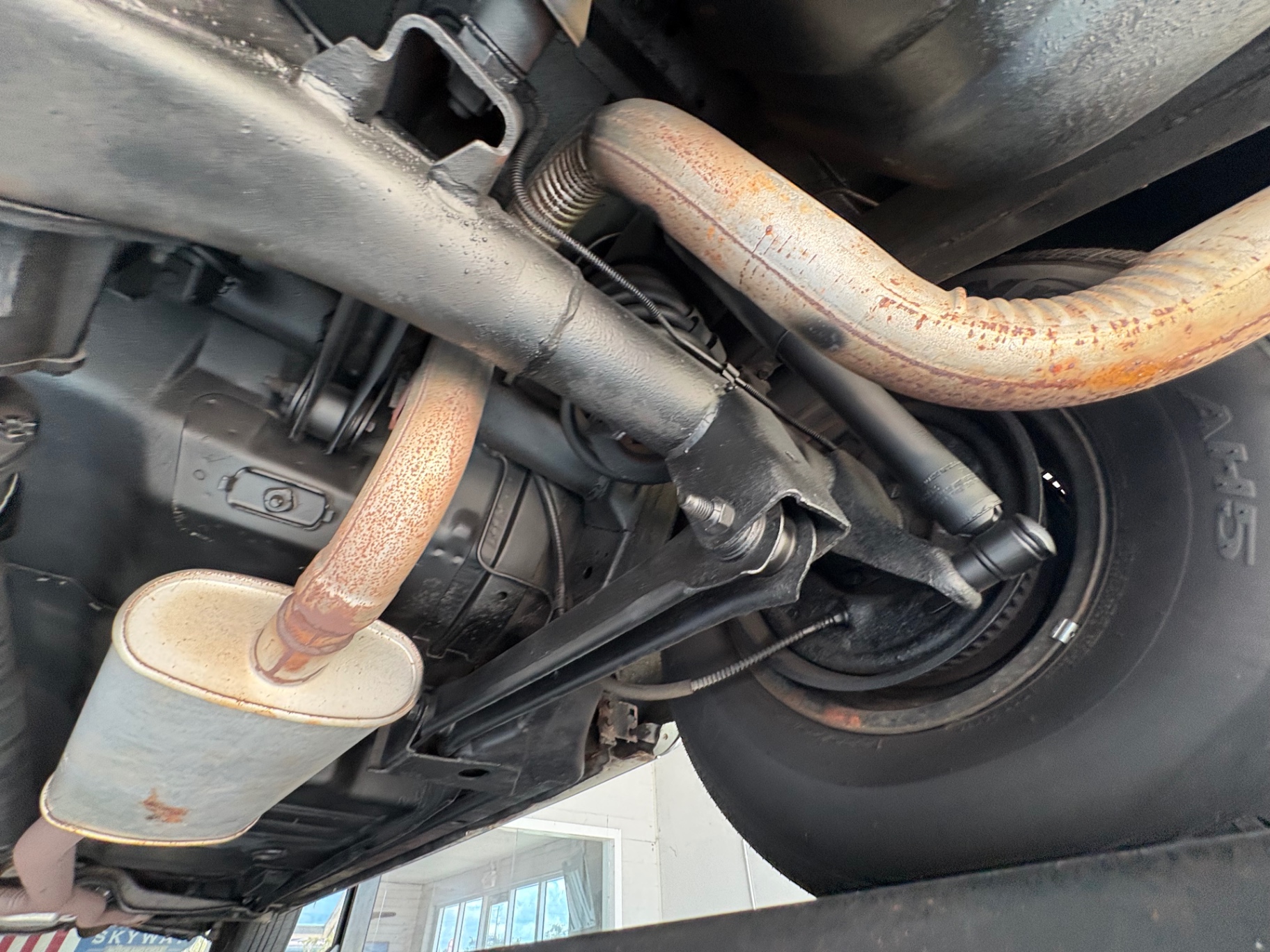 Vehicle photo 47