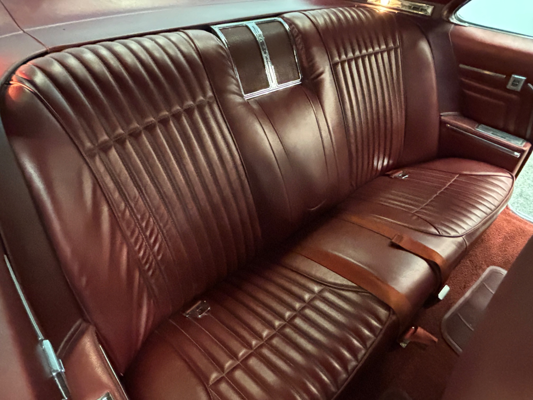 Vehicle photo 28