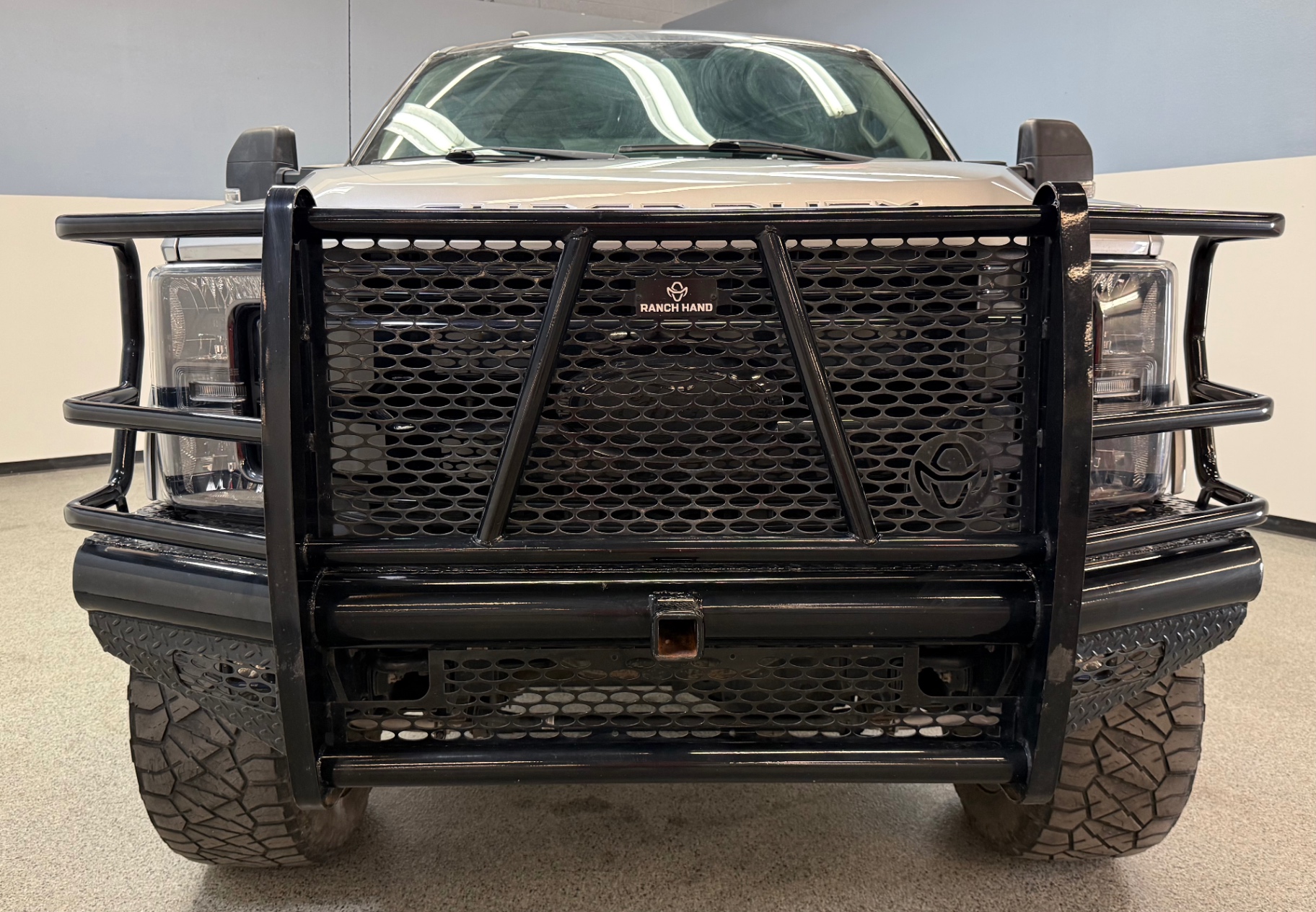 Vehicle photo 2