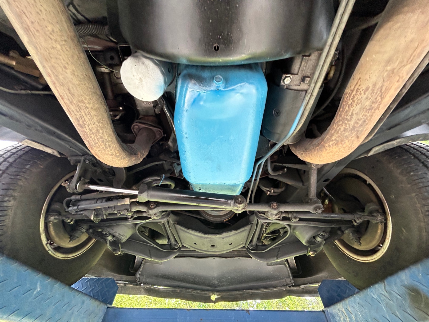 Vehicle photo 31