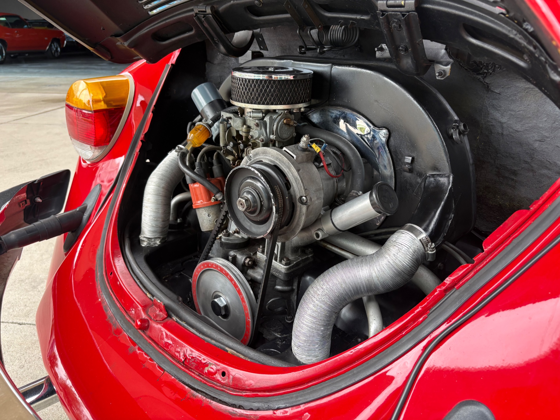 Vehicle photo 30