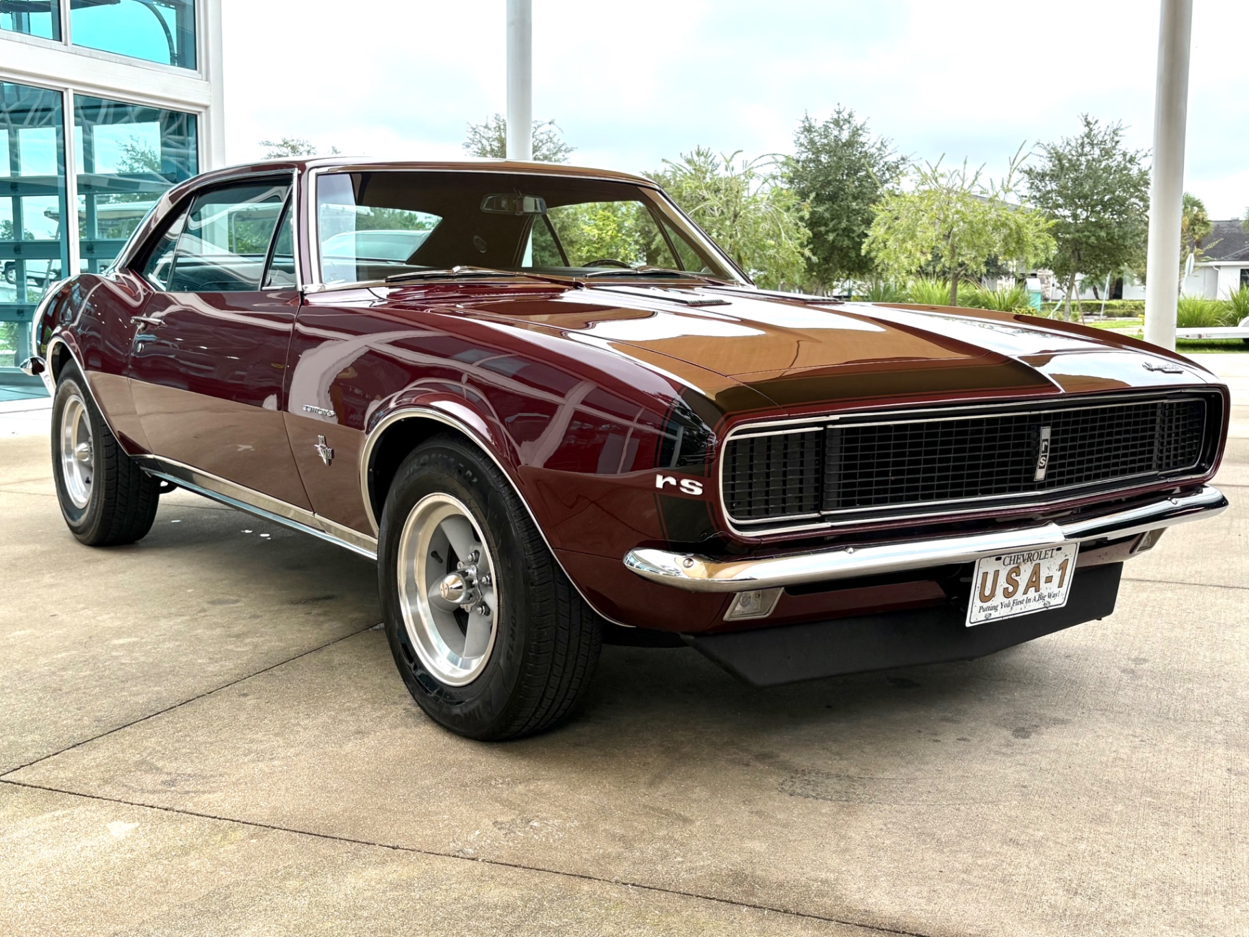 Vehicle photo 4