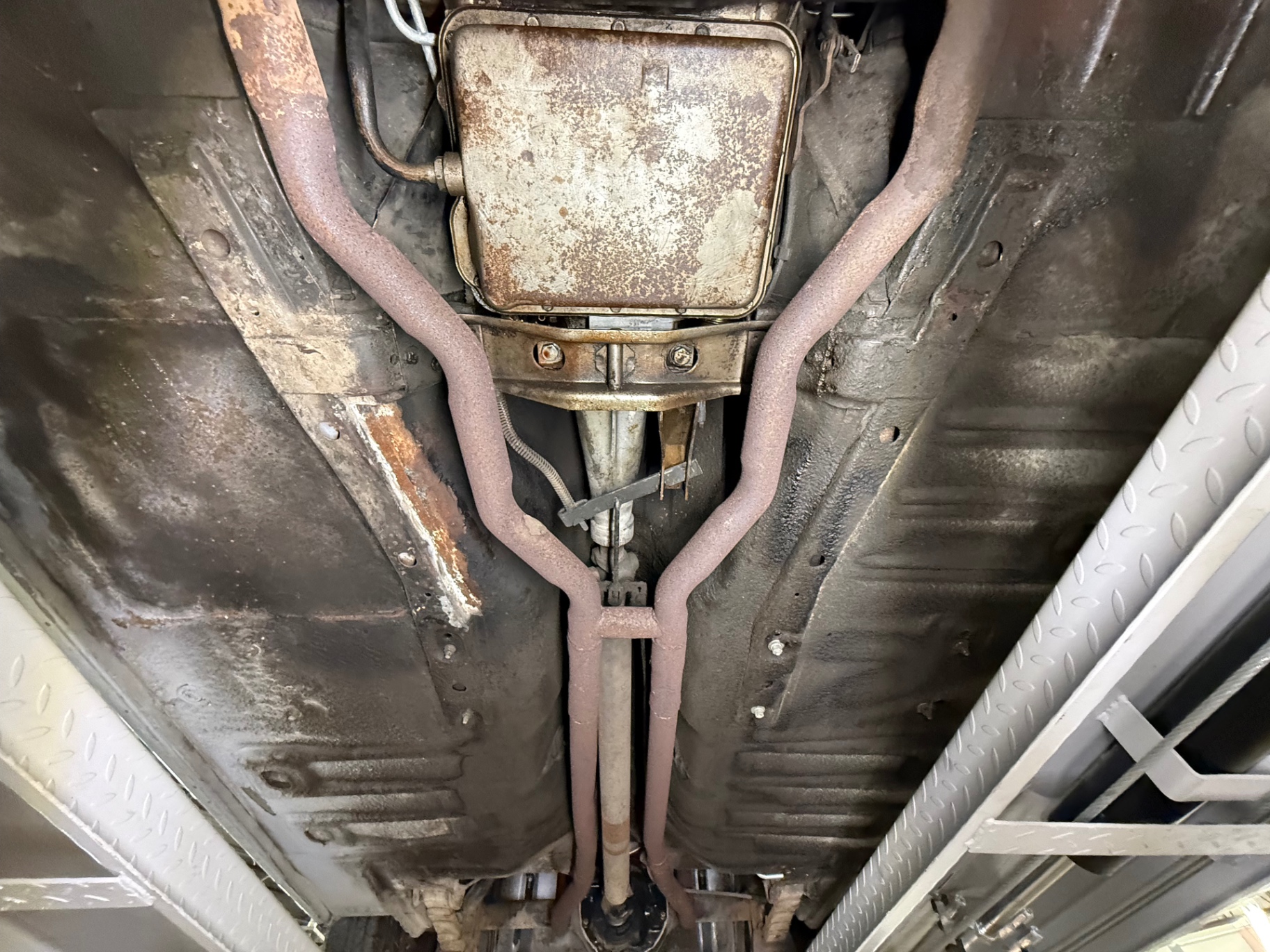 Vehicle photo 38