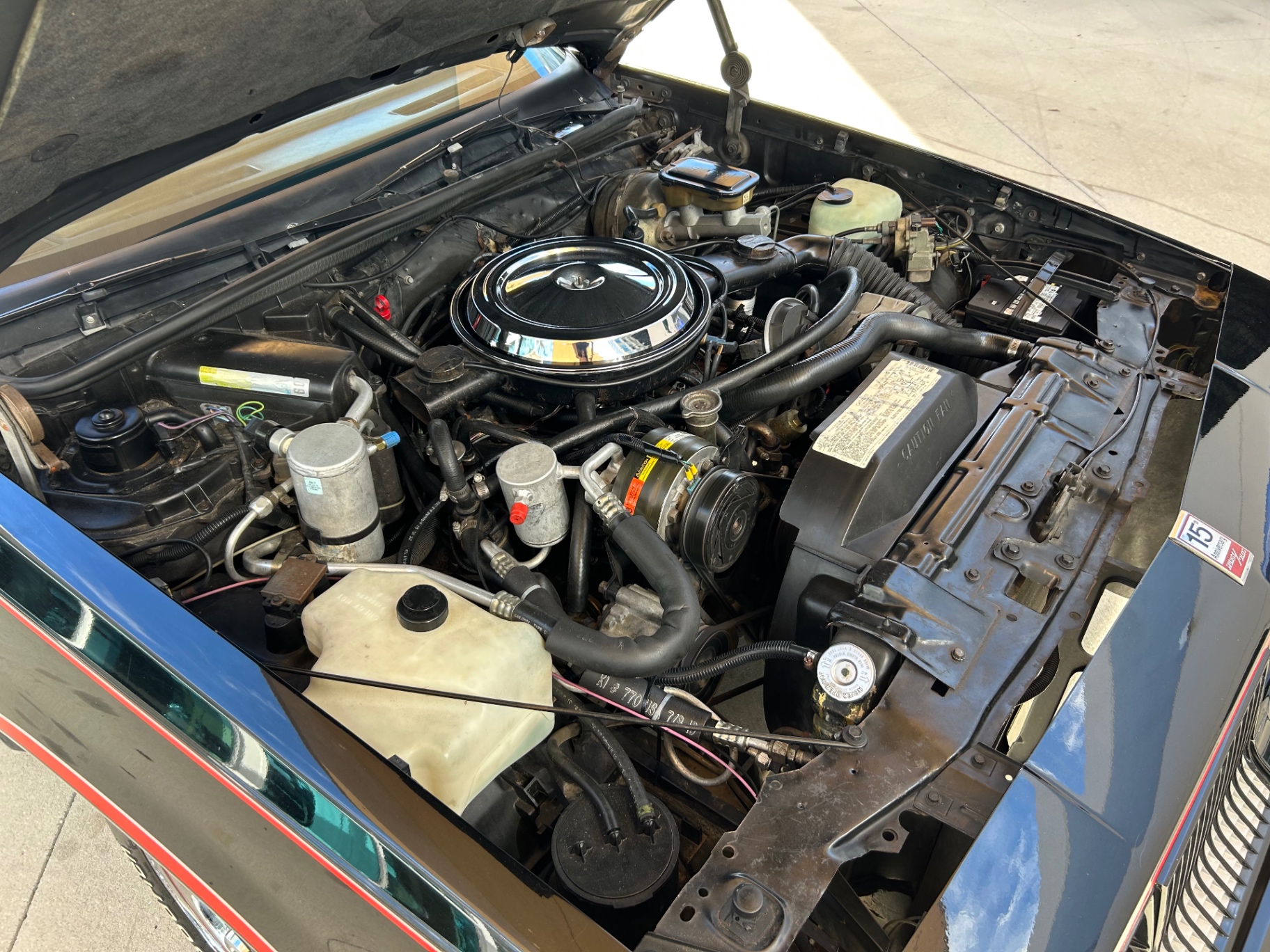Vehicle photo 25