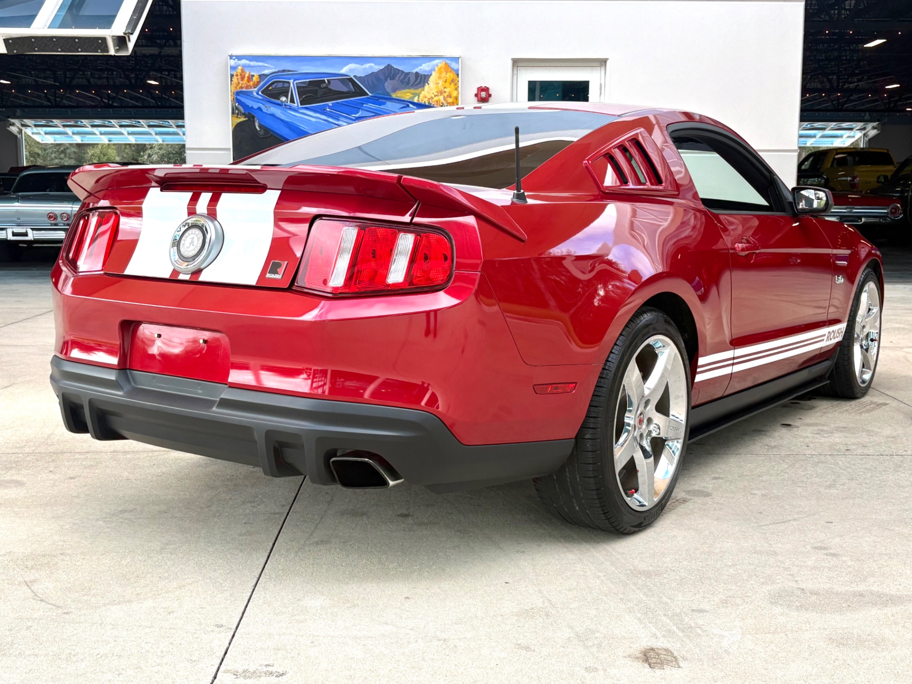 Vehicle photo 6