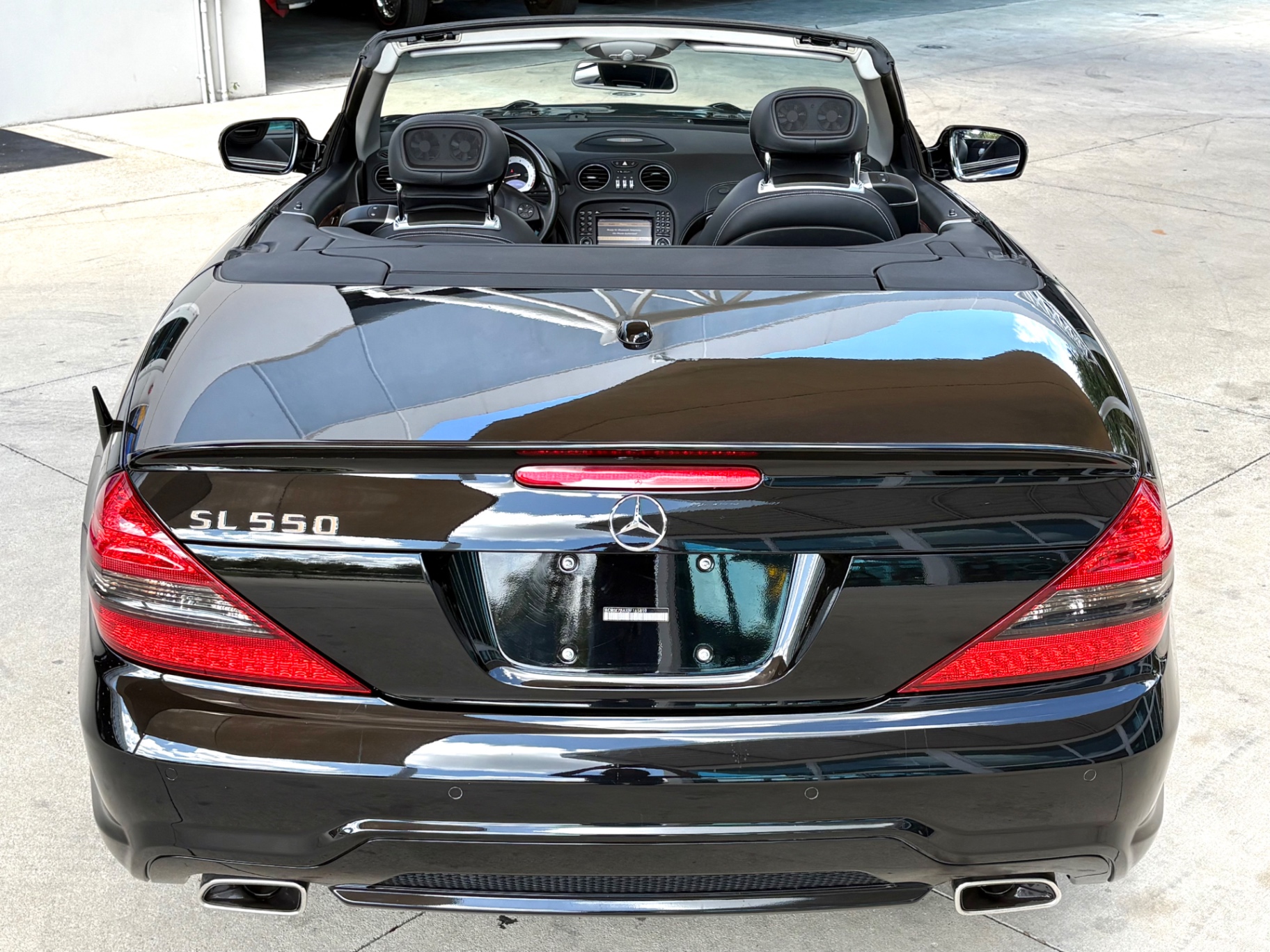 Vehicle photo 8