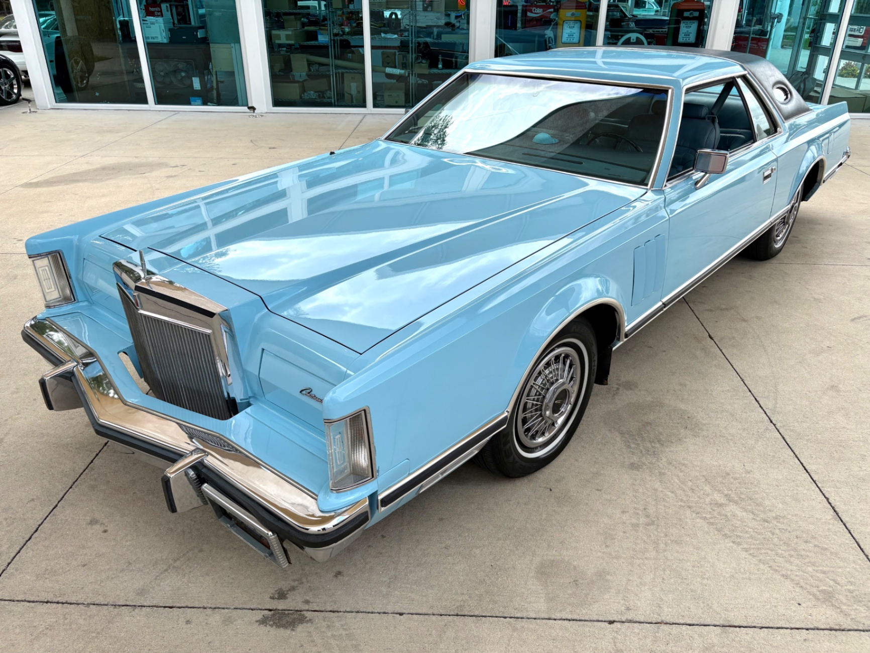 Vehicle photo 20