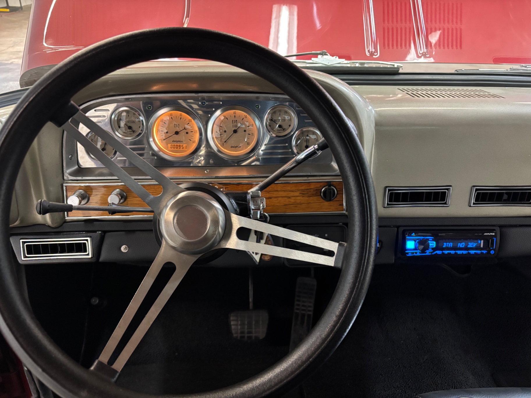 Vehicle photo 22