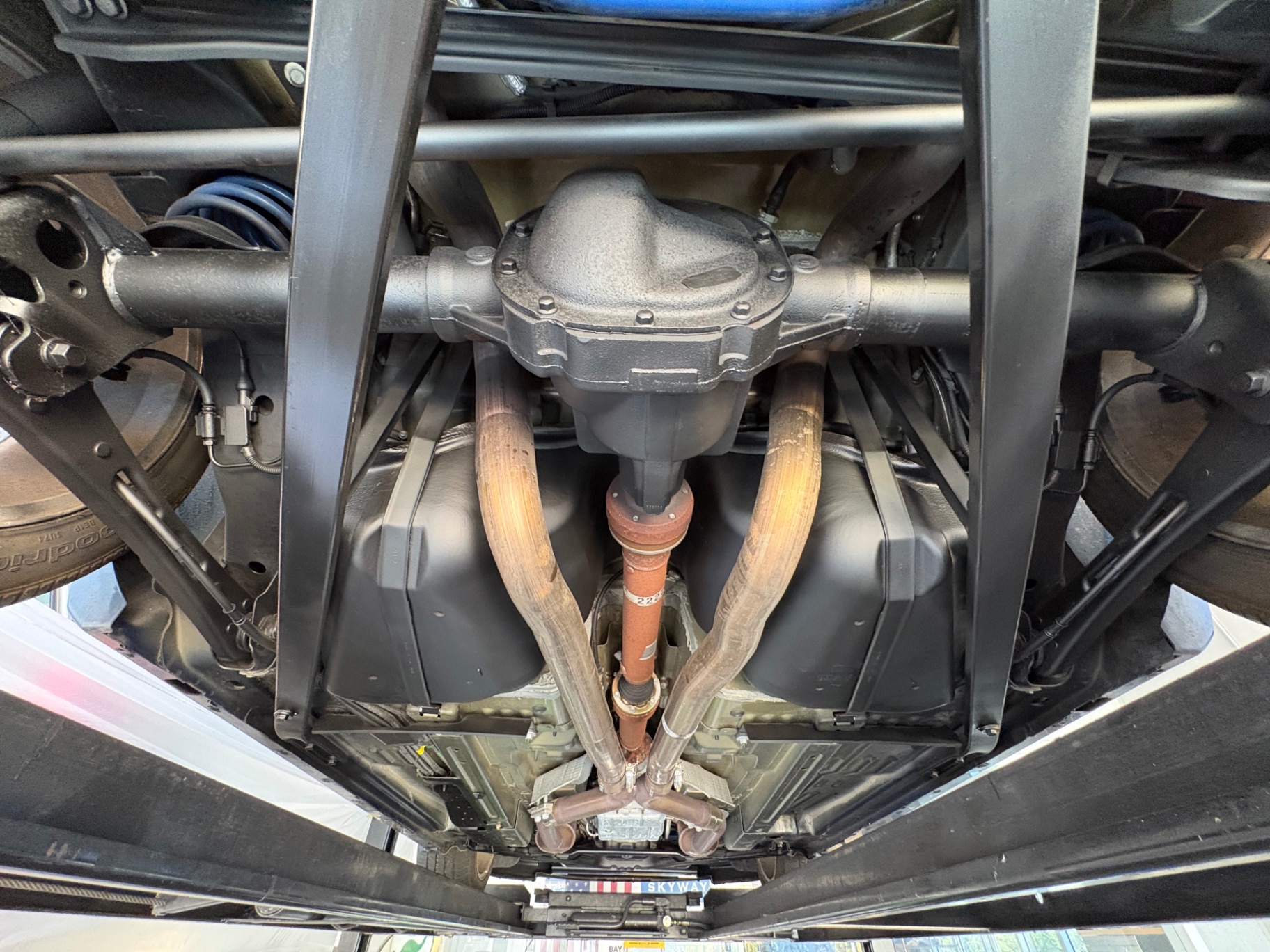 Vehicle photo 52