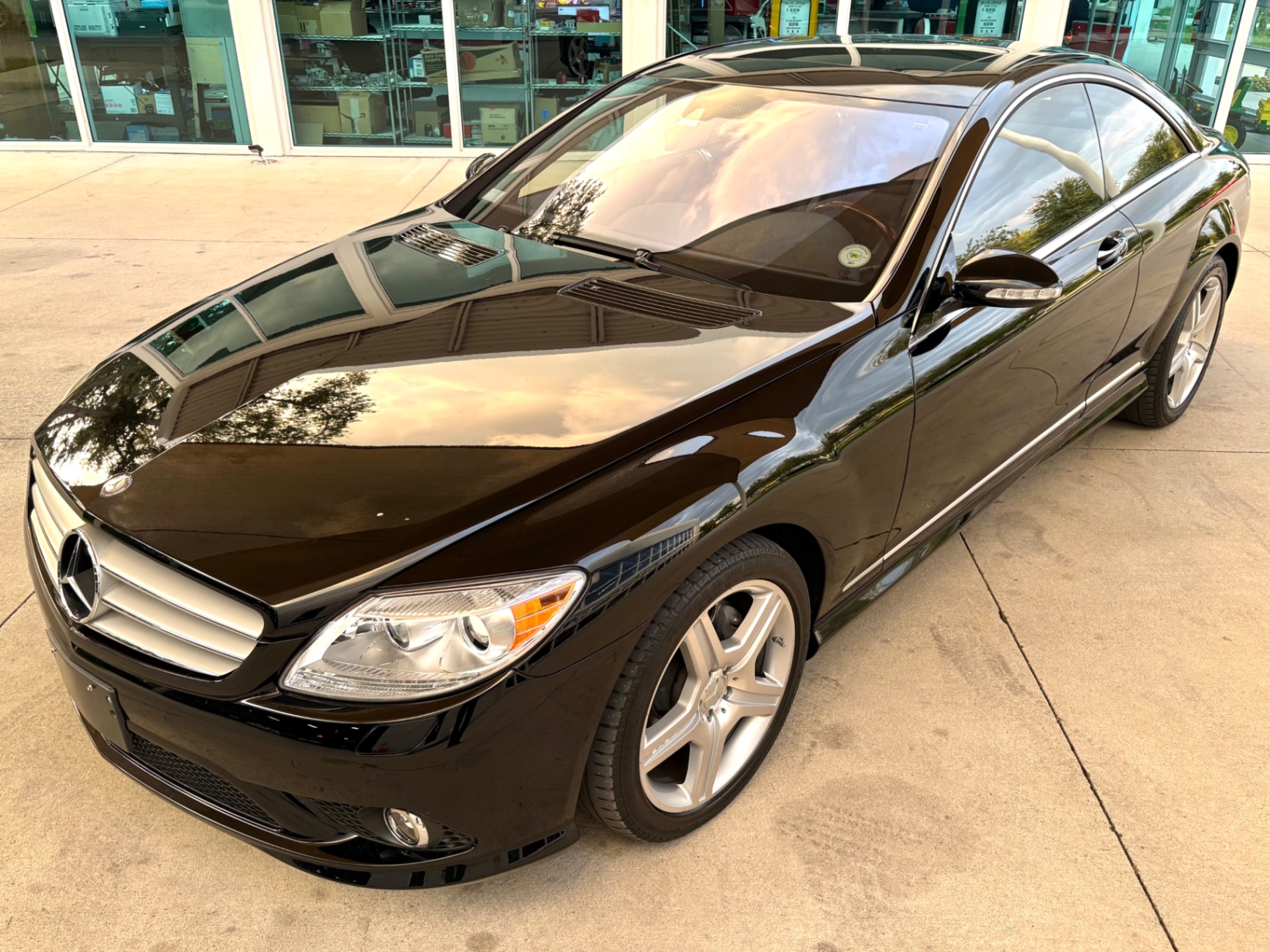 Vehicle photo 20