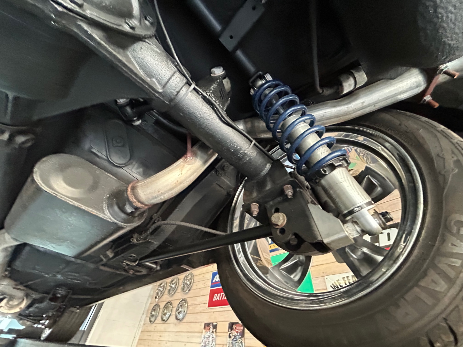 Vehicle photo 49