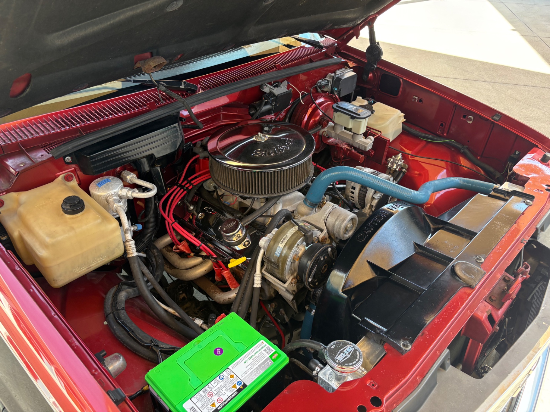 Vehicle photo 23