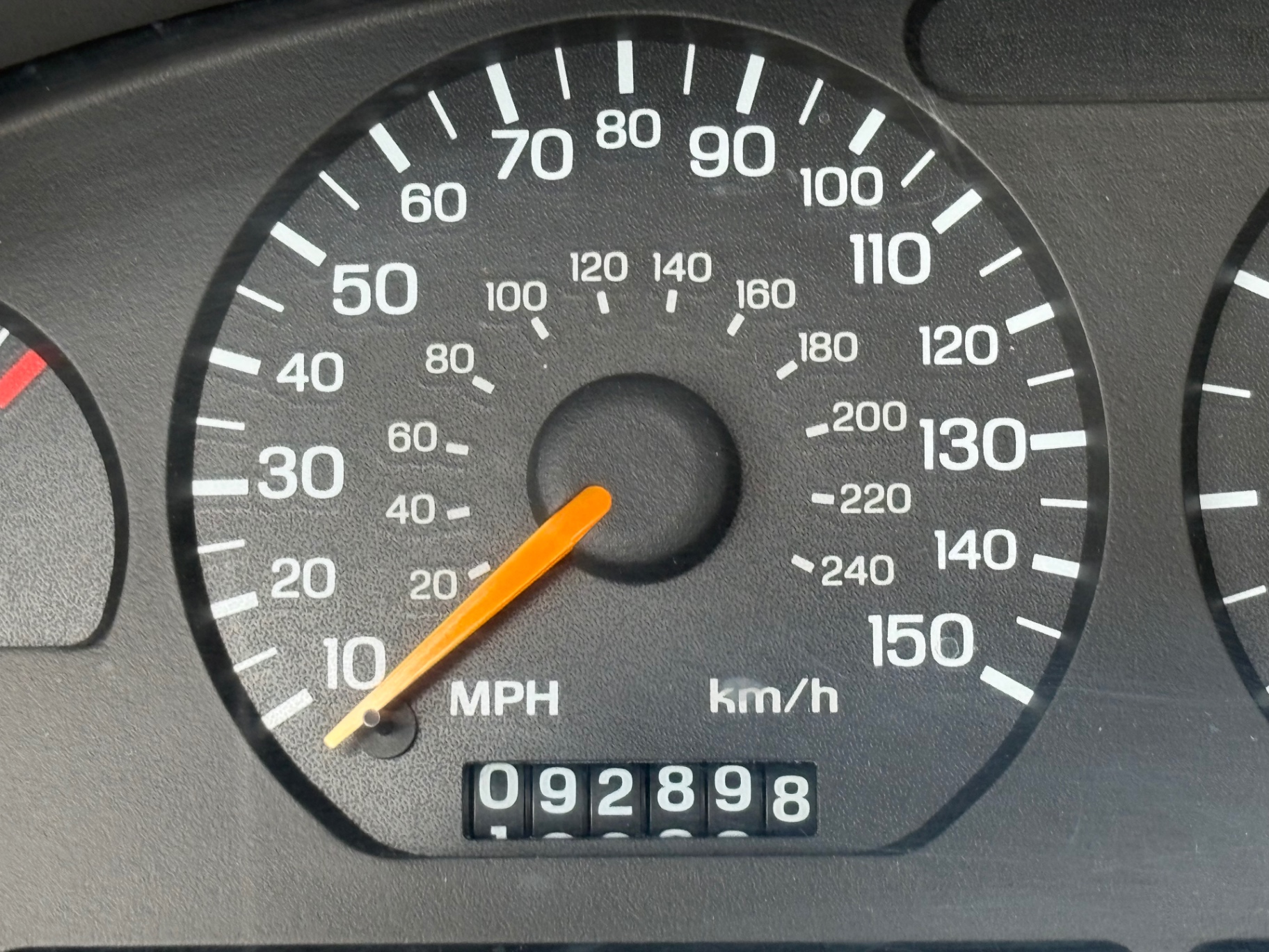 Vehicle photo 28