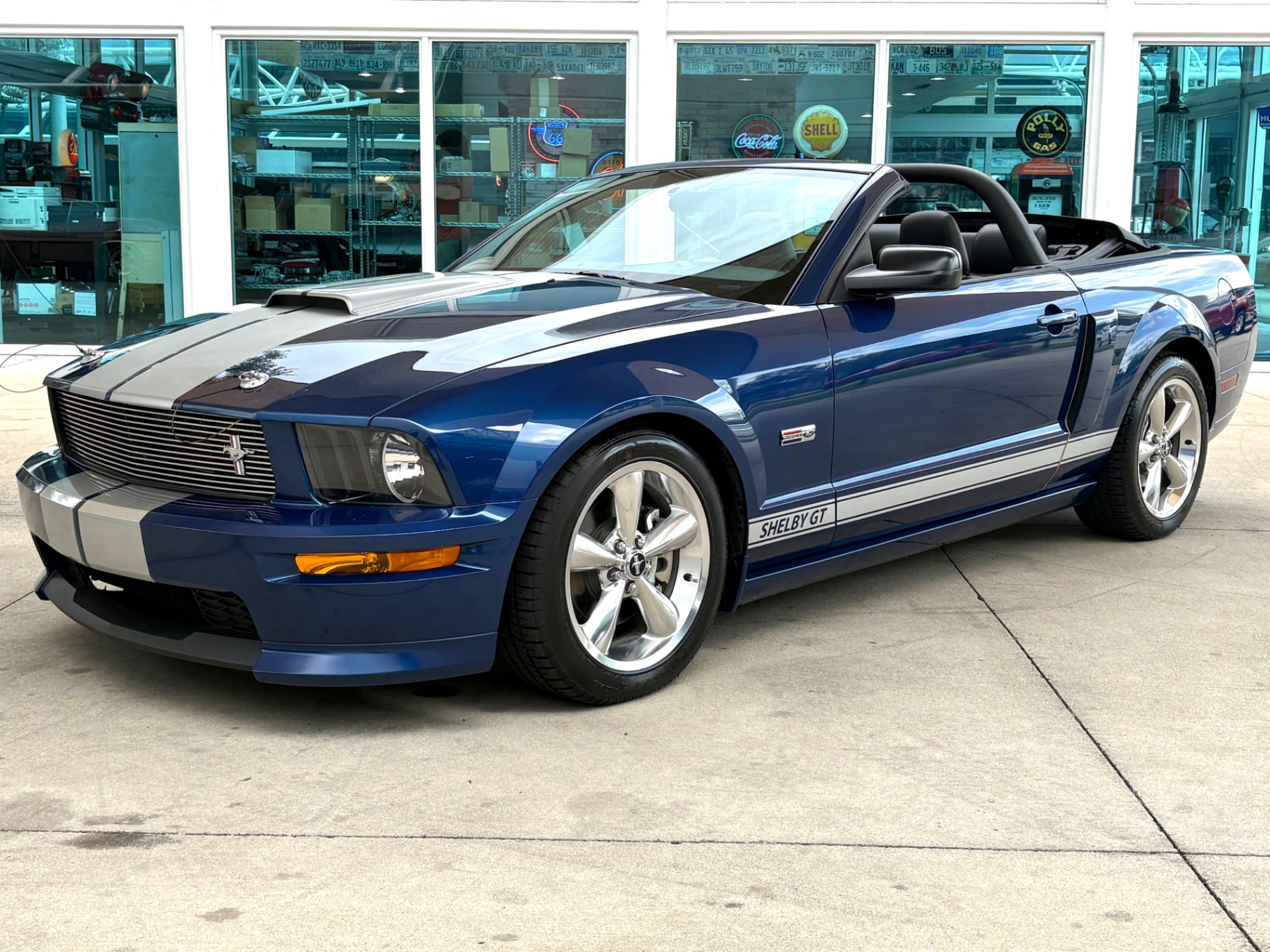 Vehicle photo 11
