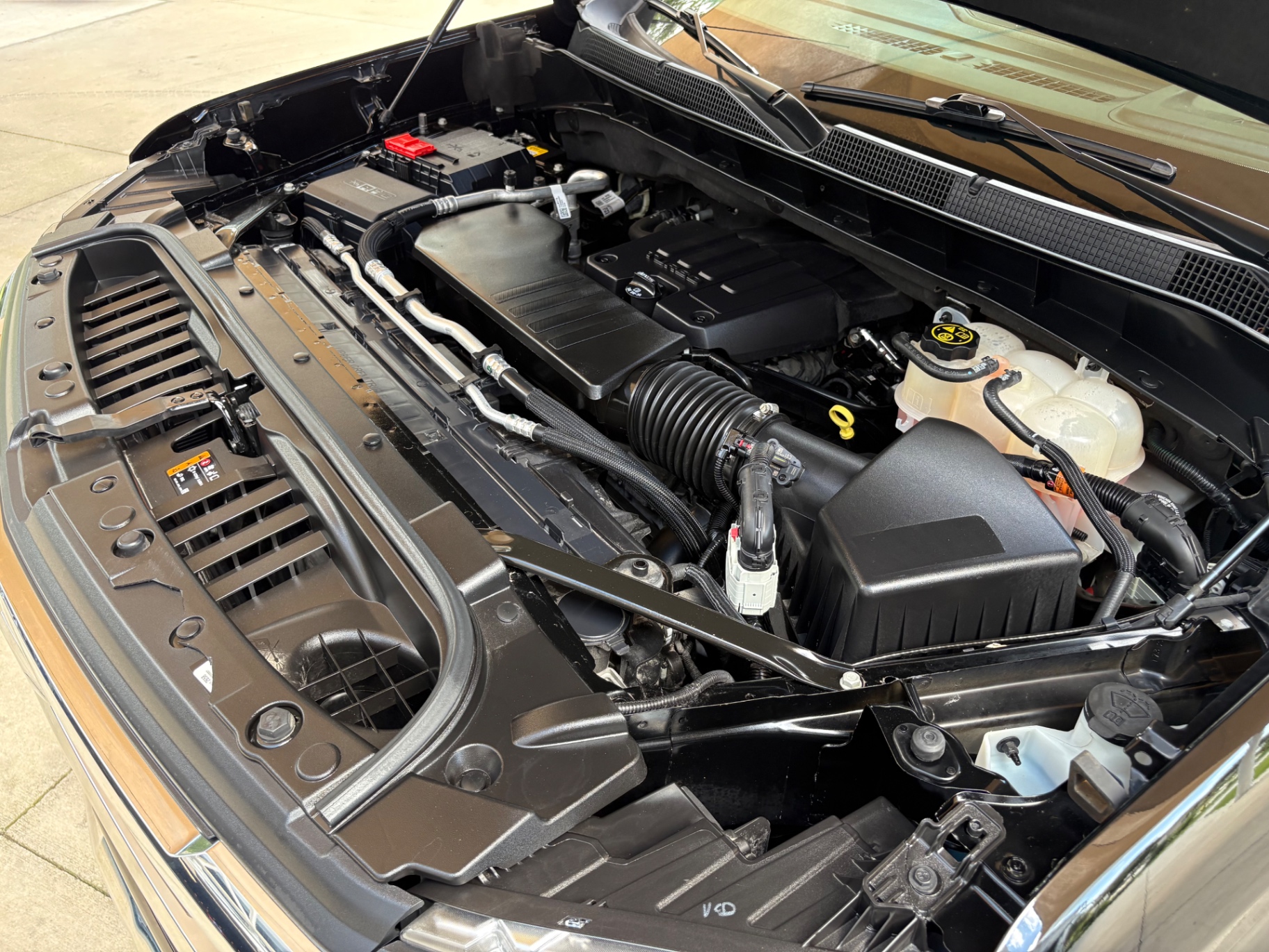 Vehicle photo 27