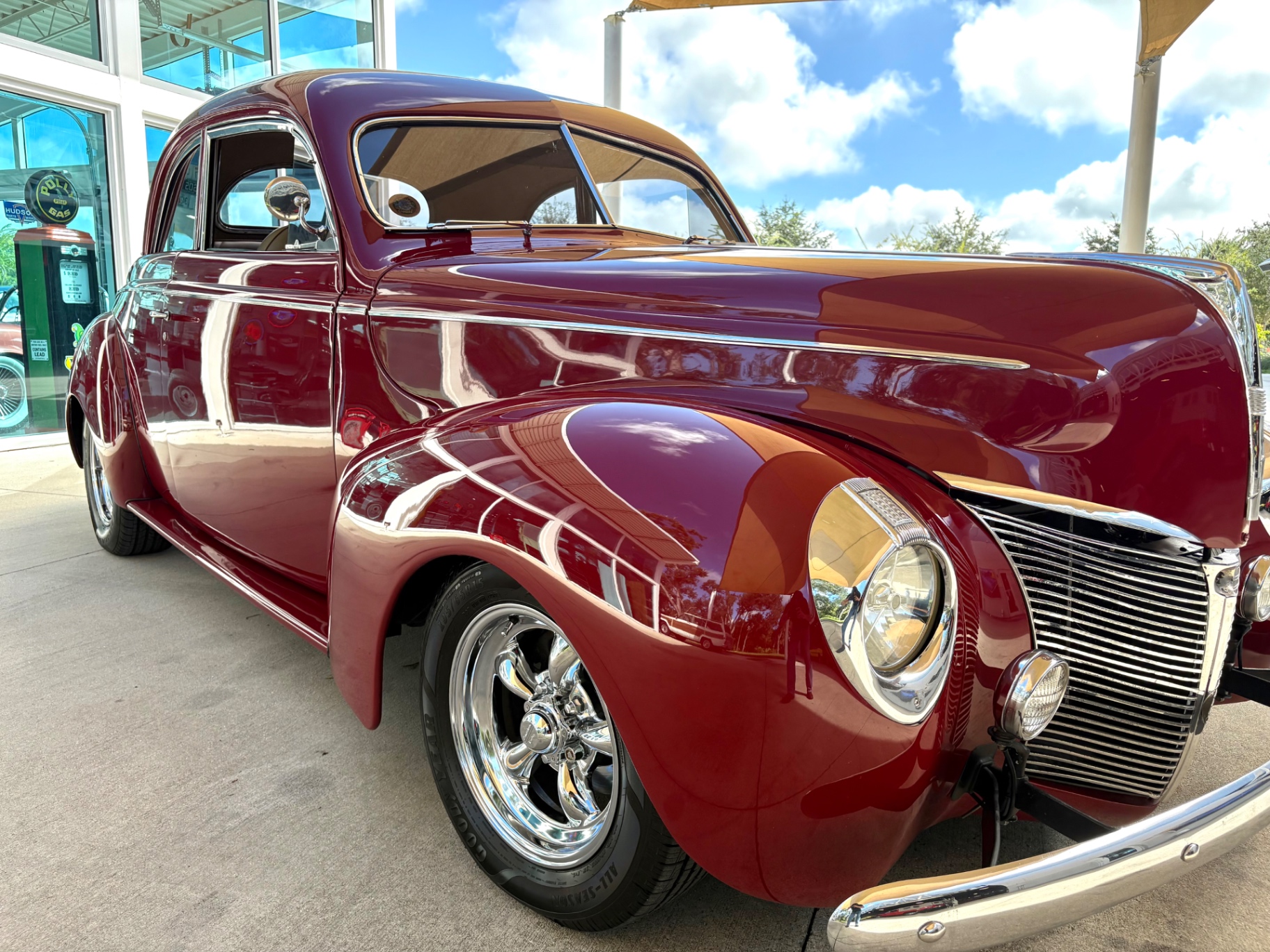 Vehicle photo 18