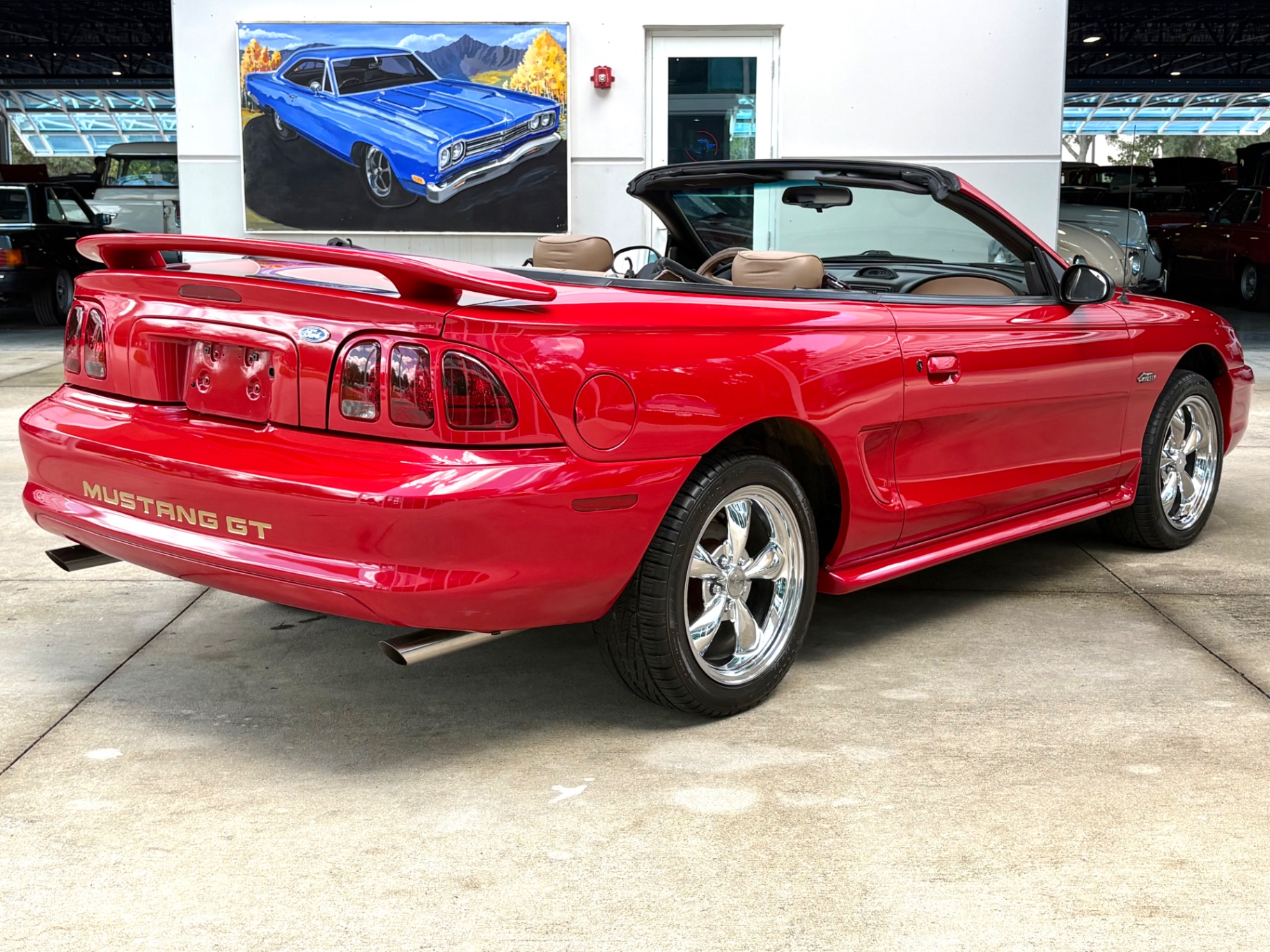 Vehicle photo 6