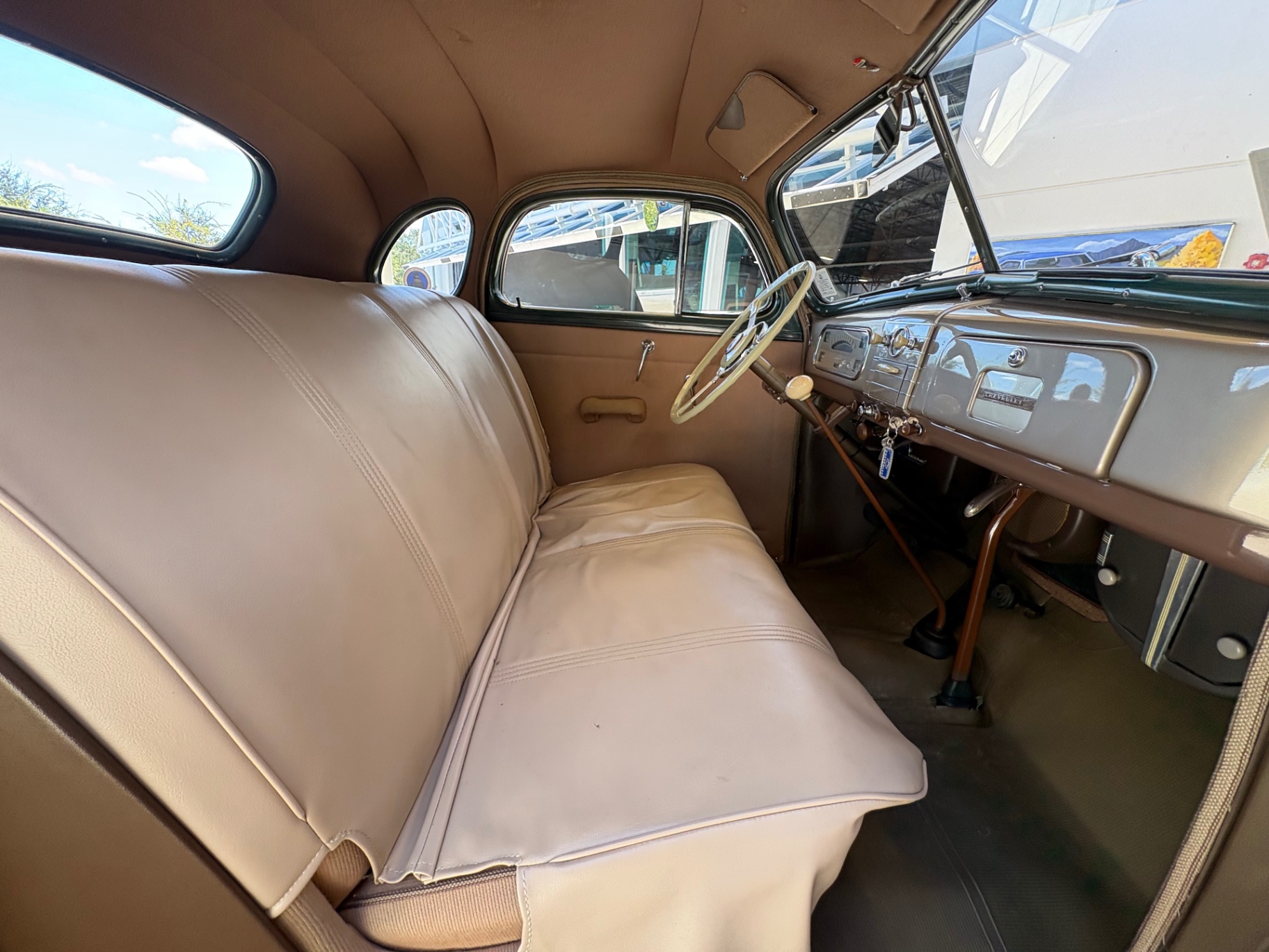 Vehicle photo 34