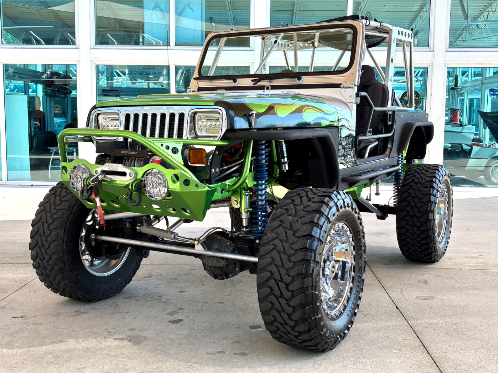 Vehicle photo 1