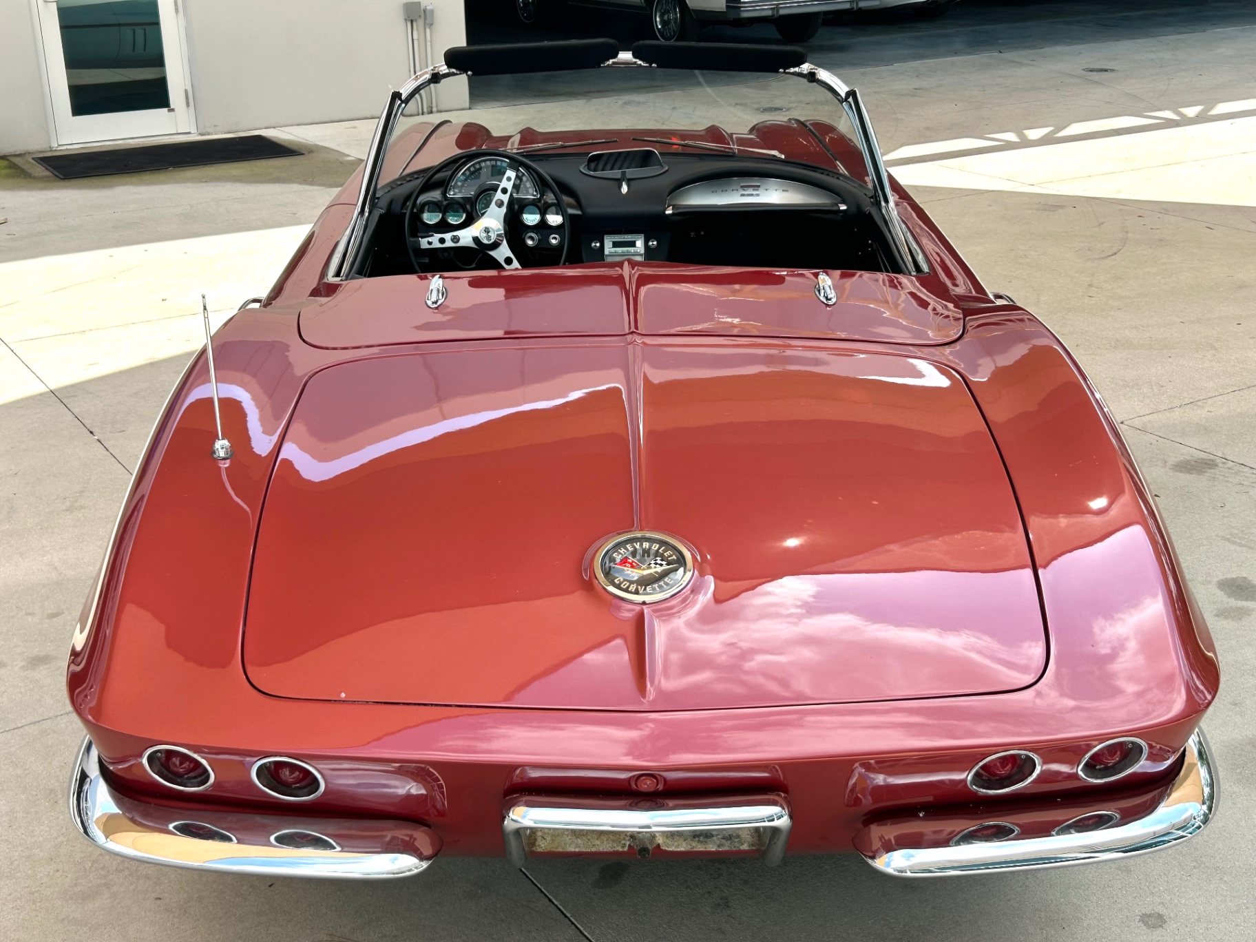 Vehicle photo 7