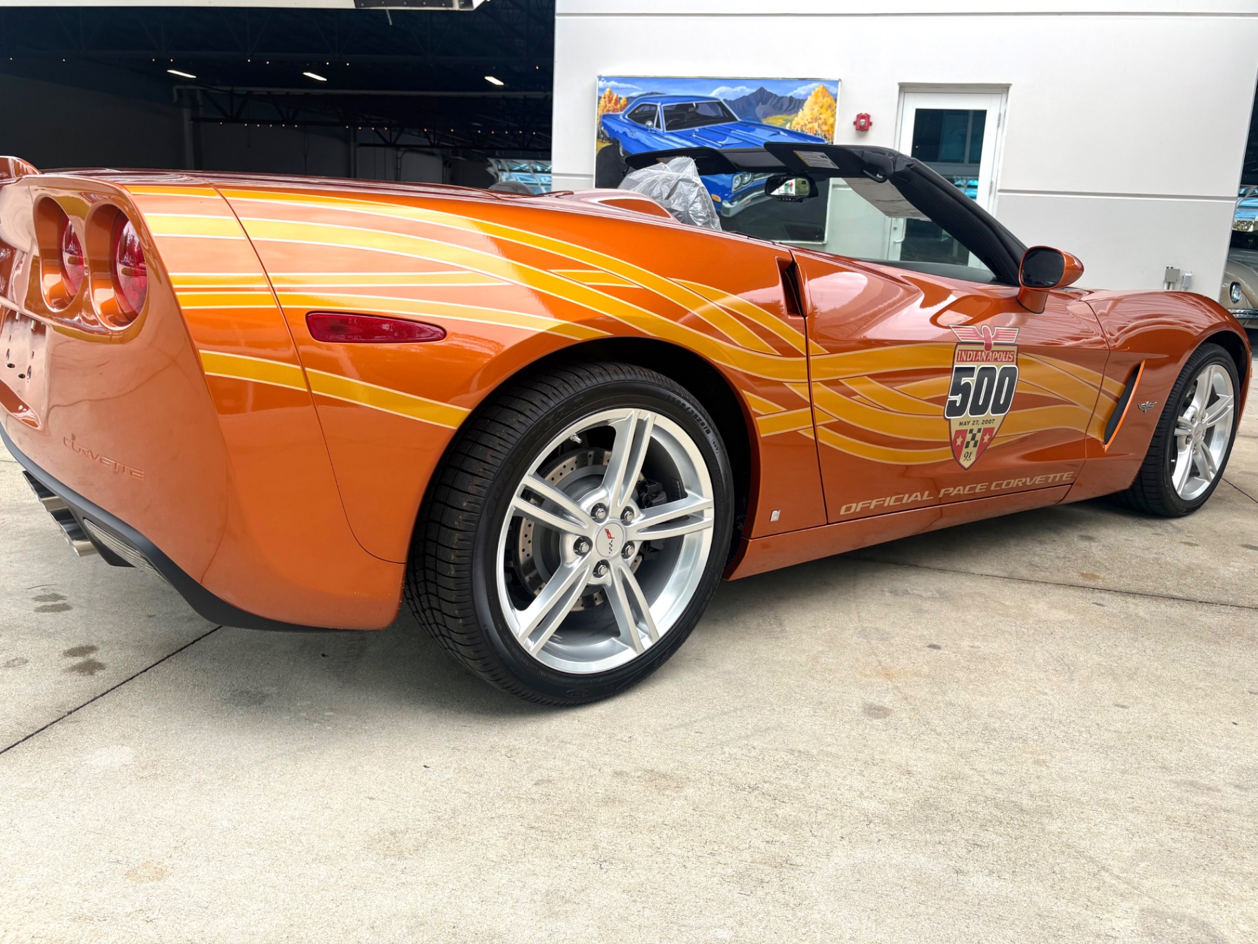 Vehicle photo 16
