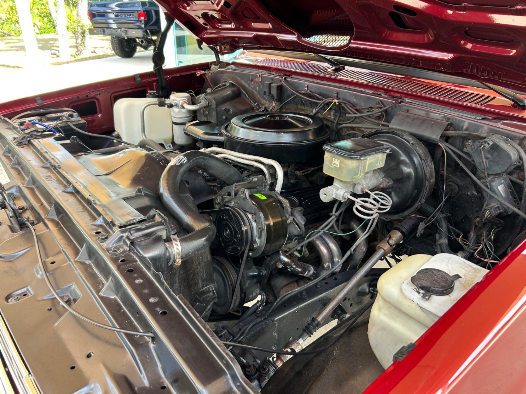 Vehicle photo 26