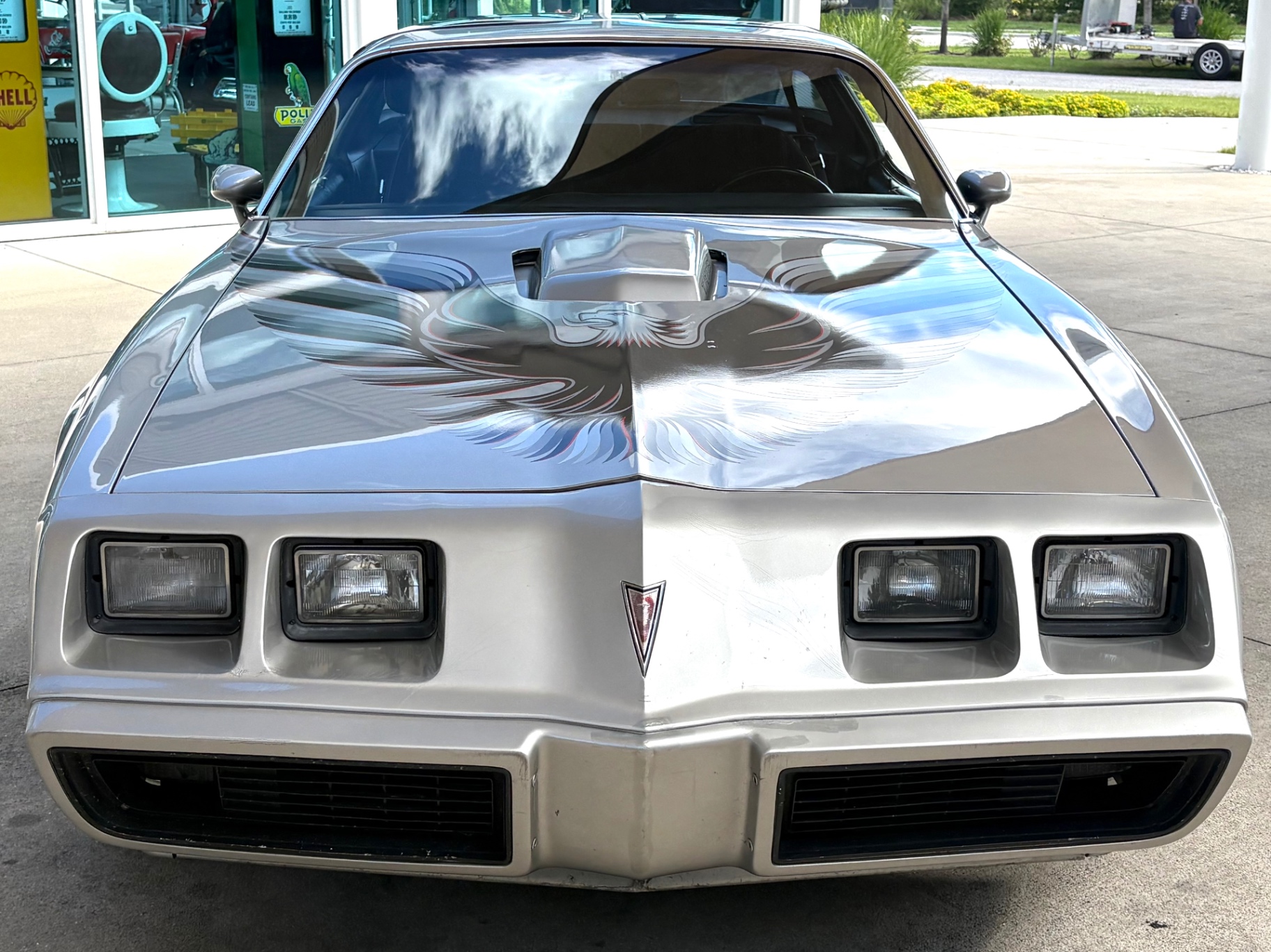 Vehicle photo 3
