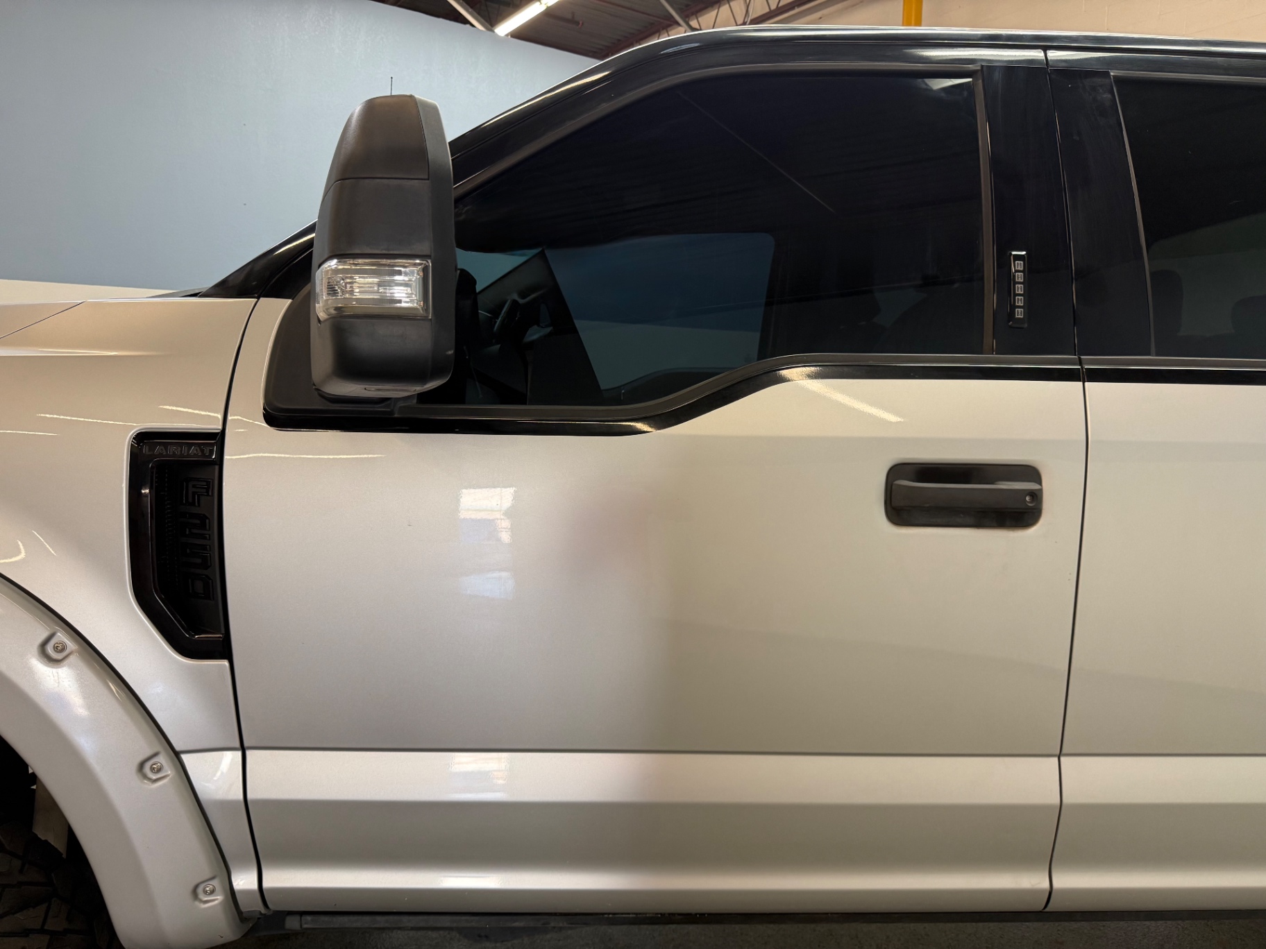 Vehicle photo 14
