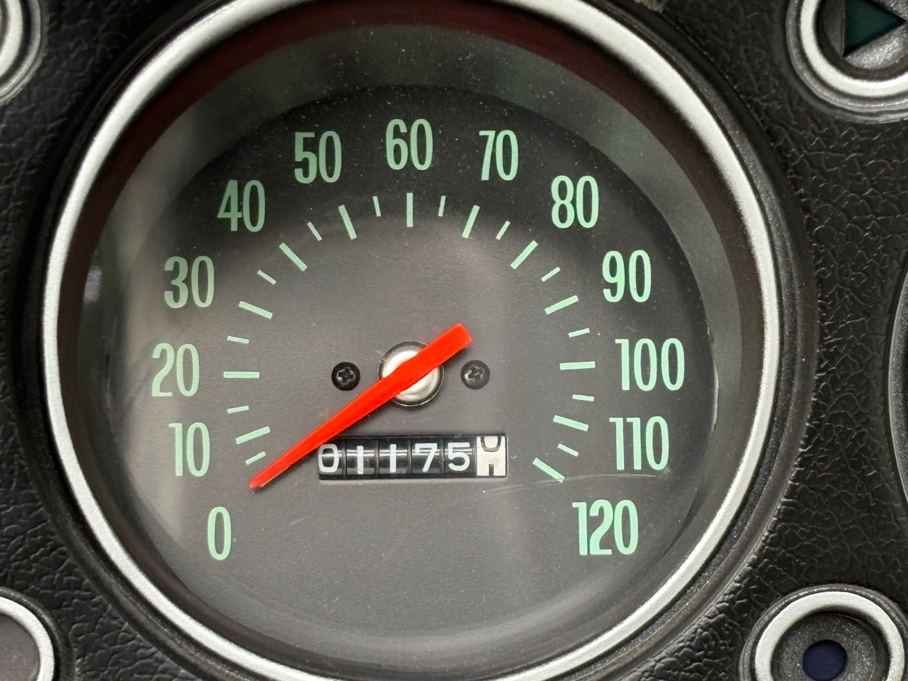 Vehicle photo 27