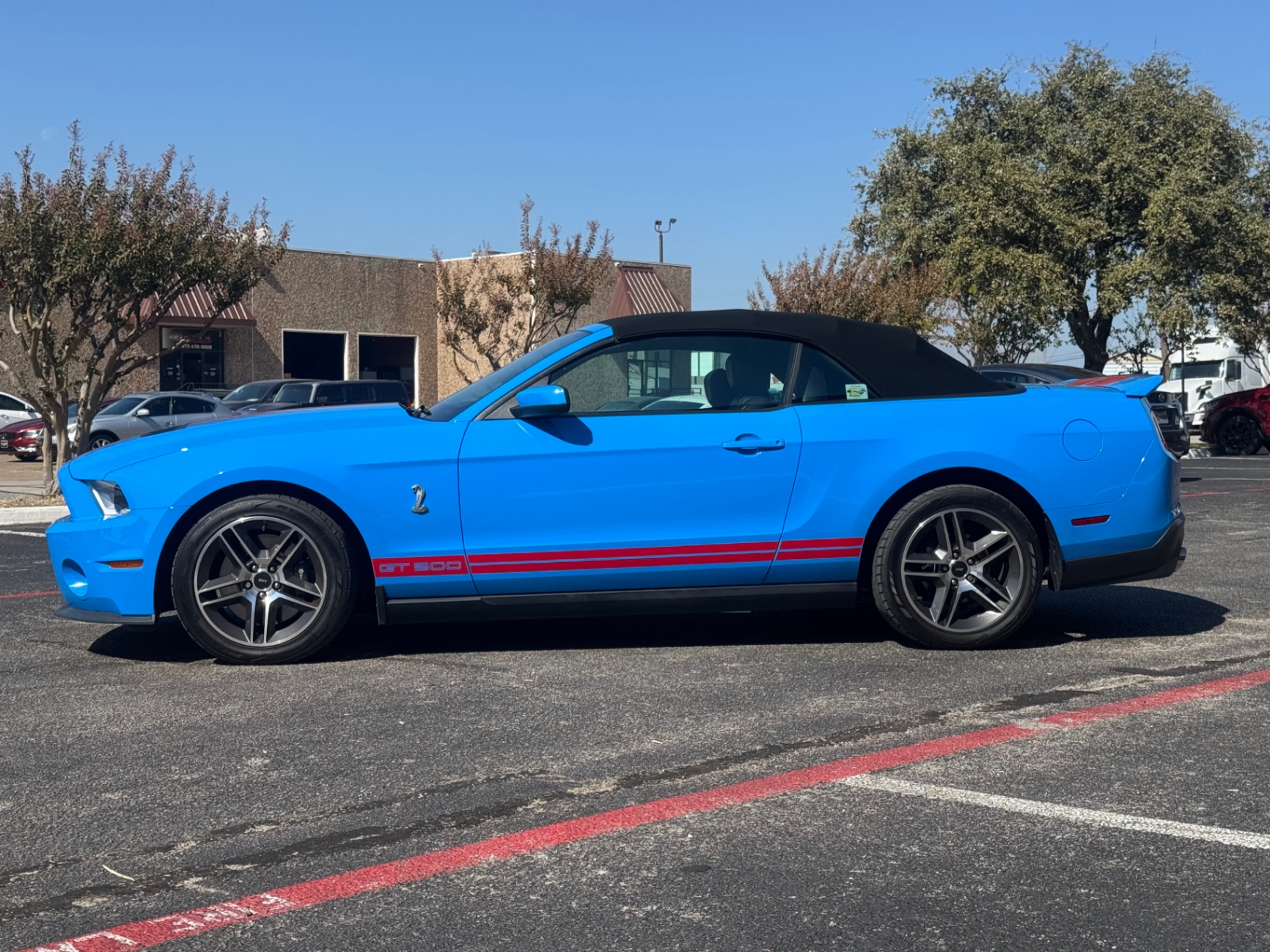 Vehicle photo 20