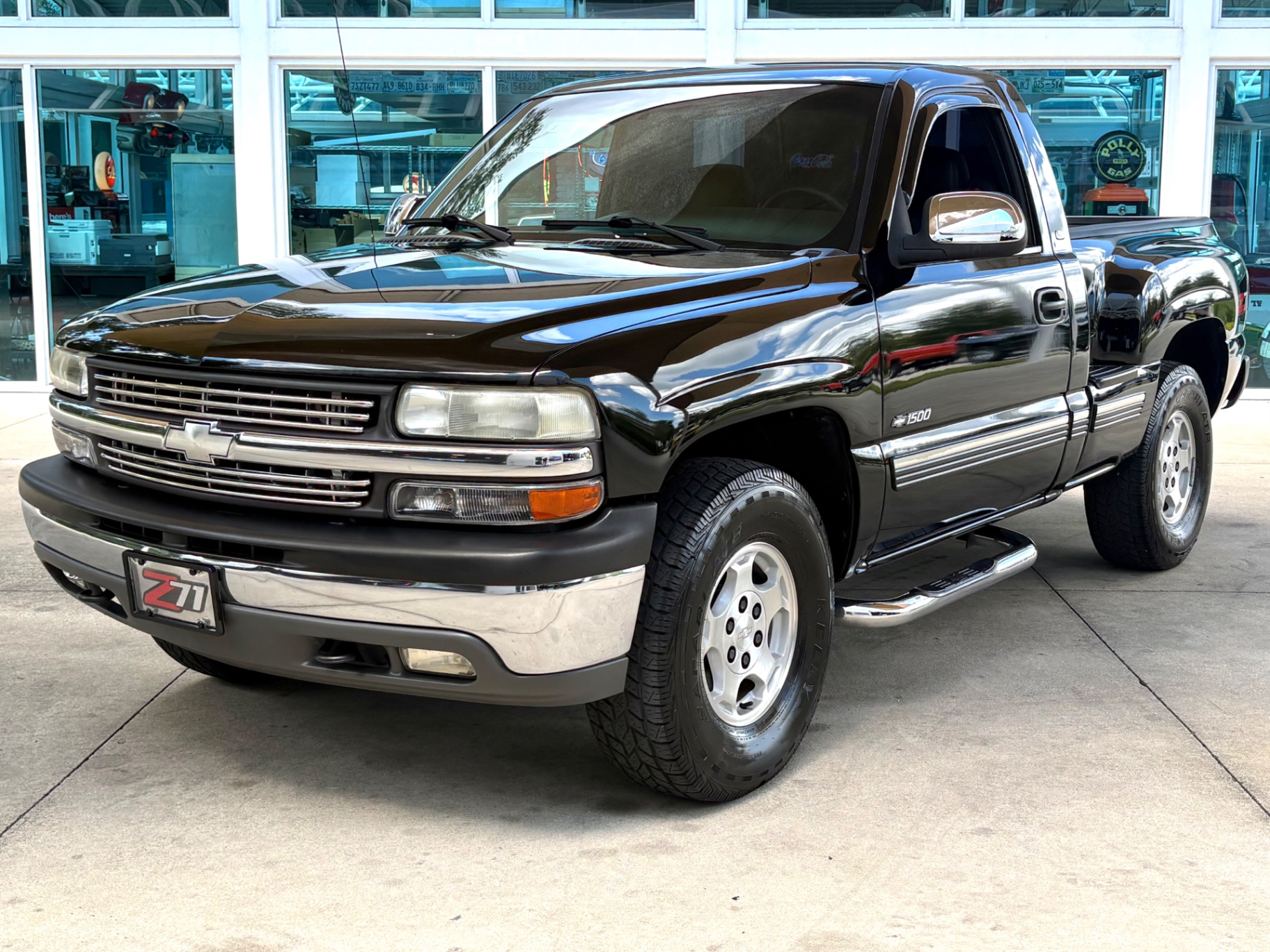 Vehicle photo 1