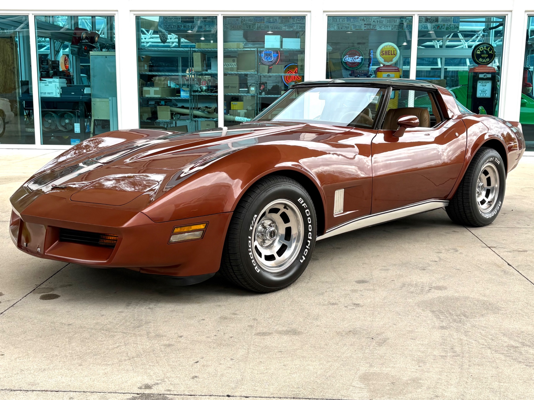 Vehicle photo 11