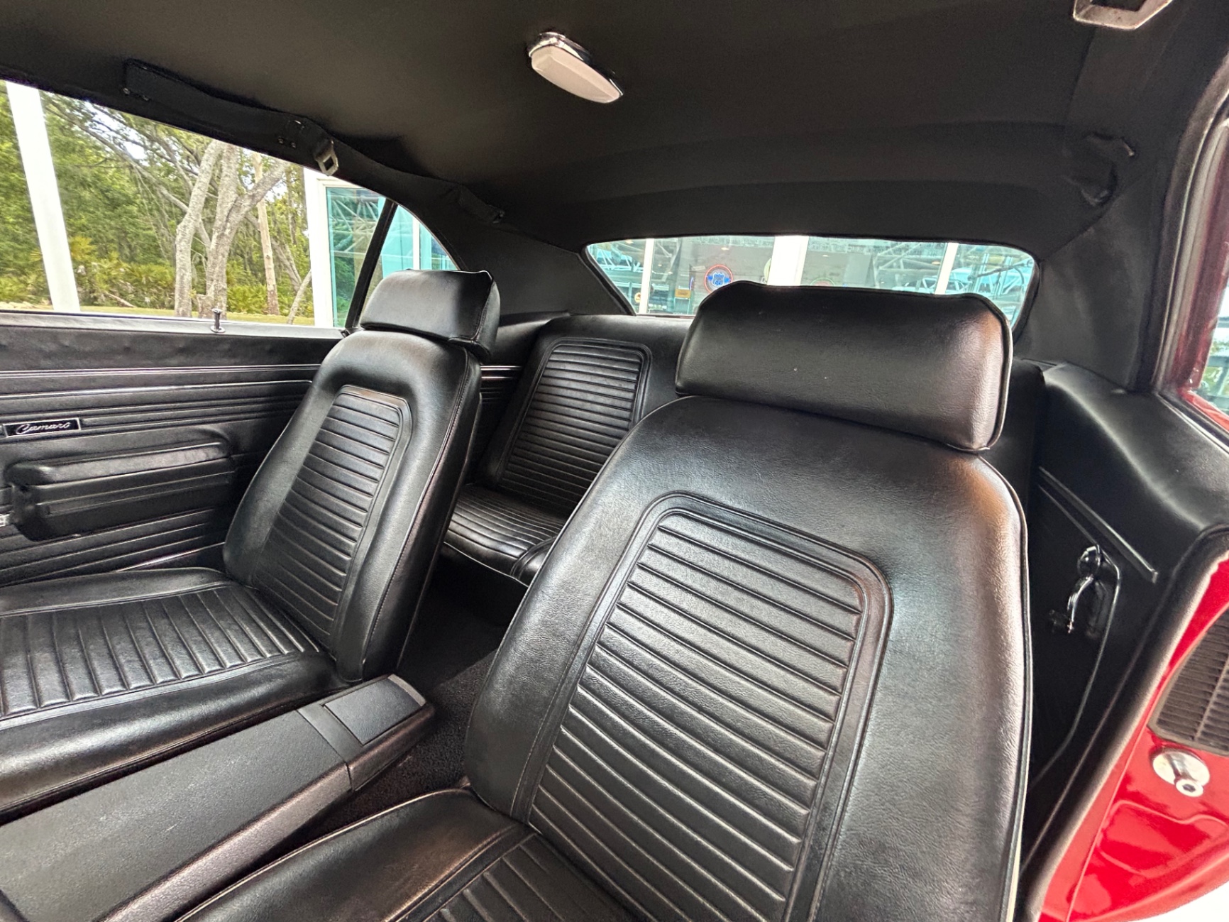 Vehicle photo 22