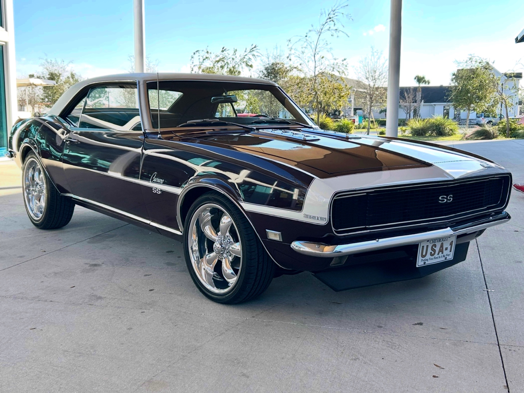 Vehicle photo 3