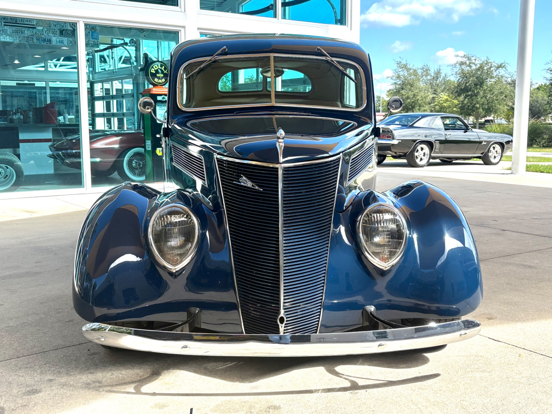 Vehicle photo 2