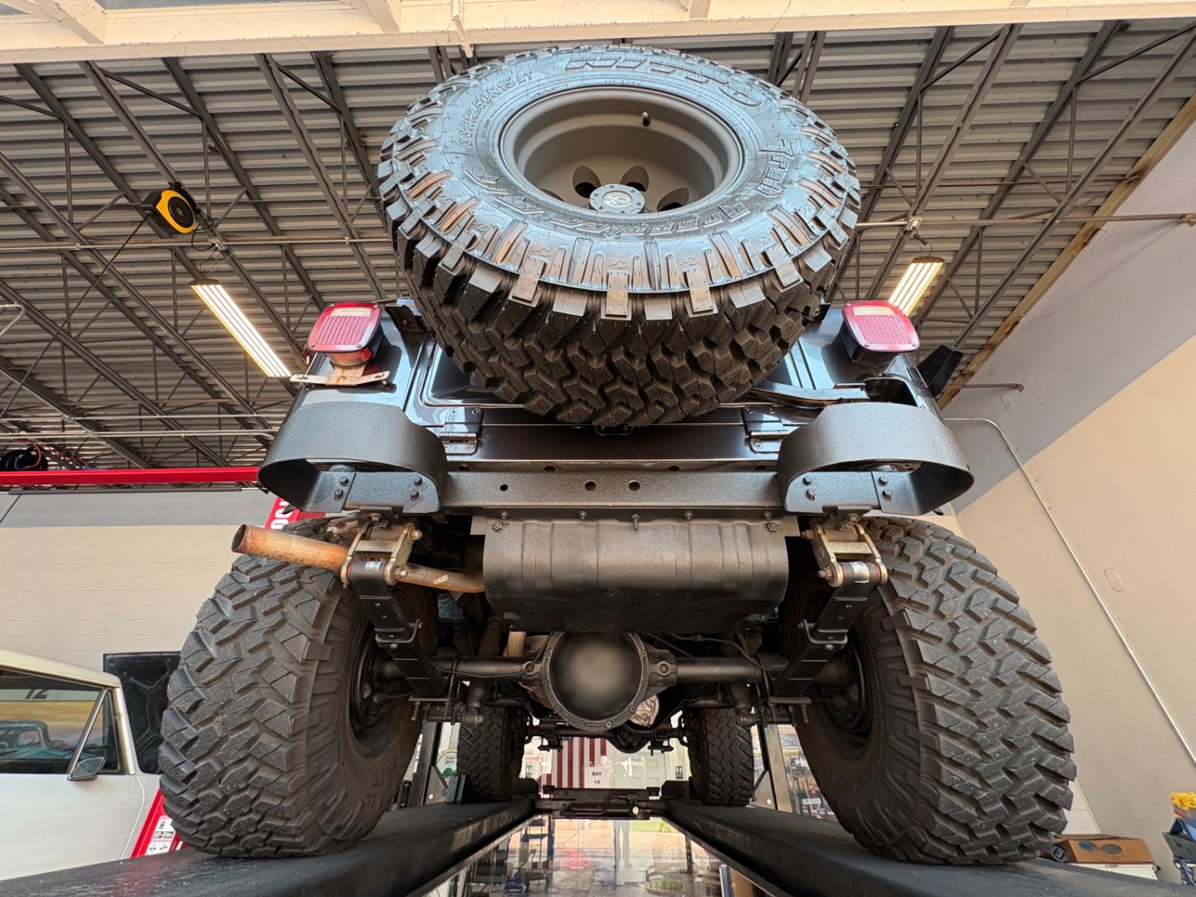 Vehicle photo 42