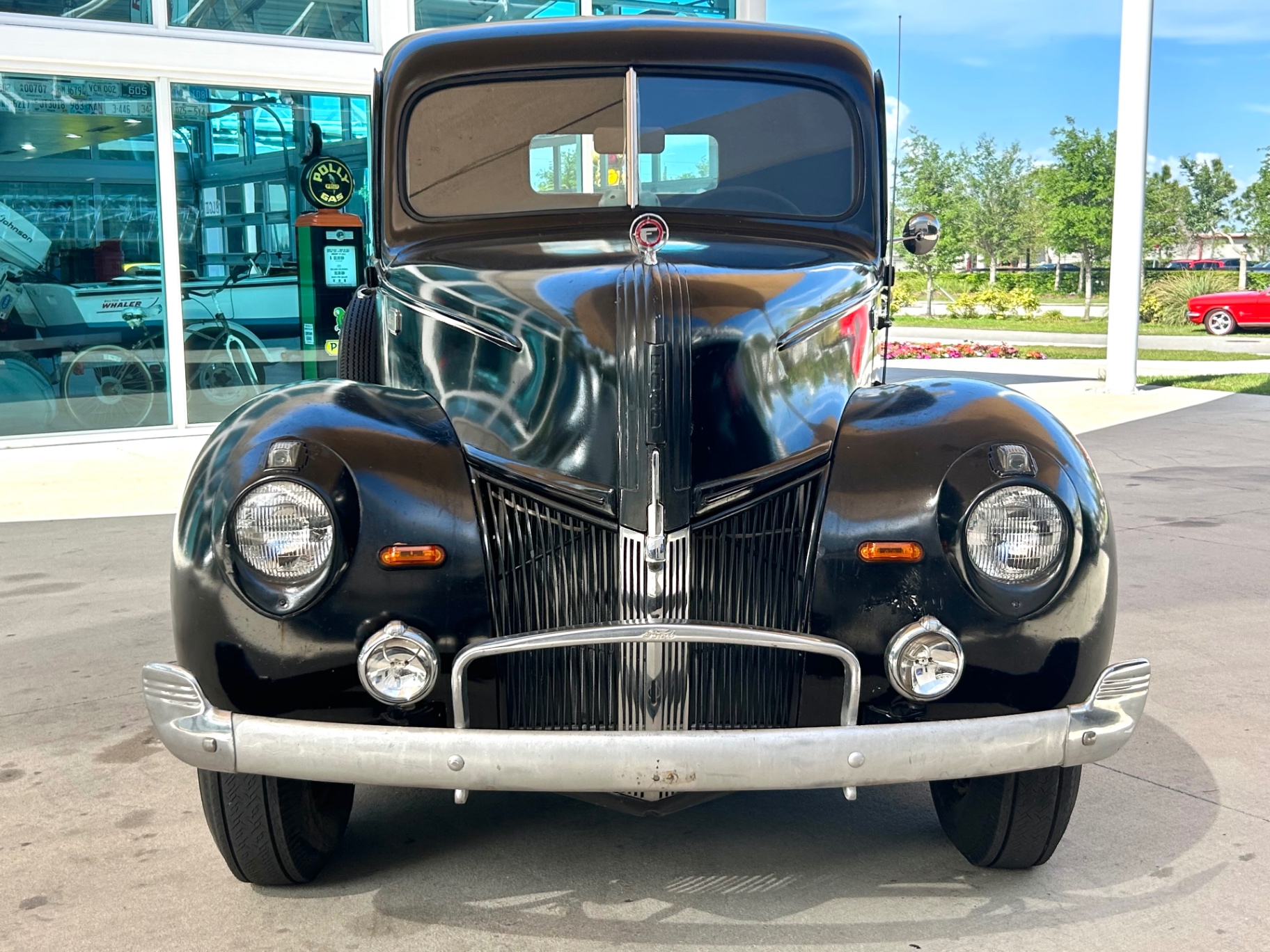 Vehicle photo 2