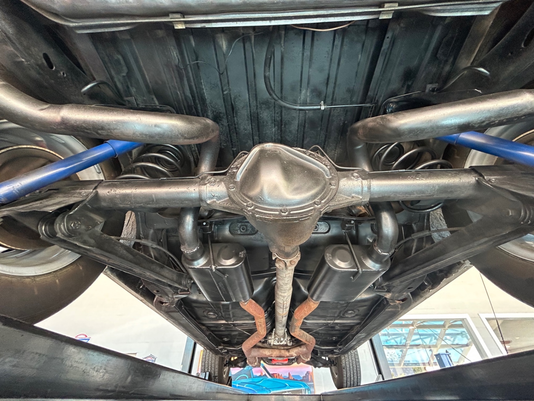 Vehicle photo 41