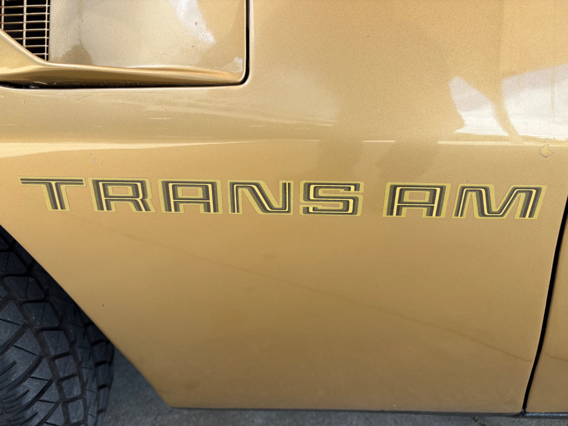 Vehicle photo 21
