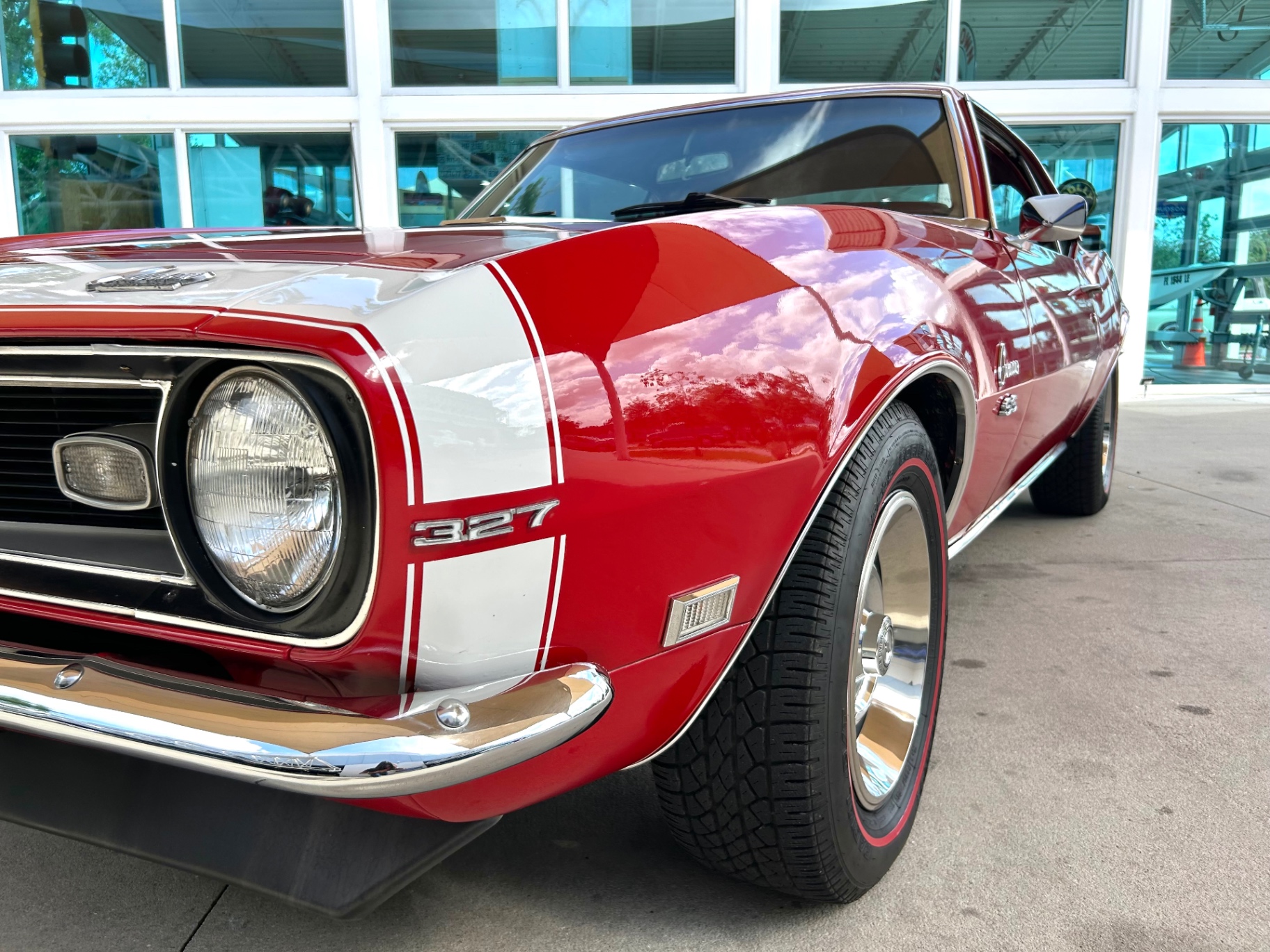 Vehicle photo 13