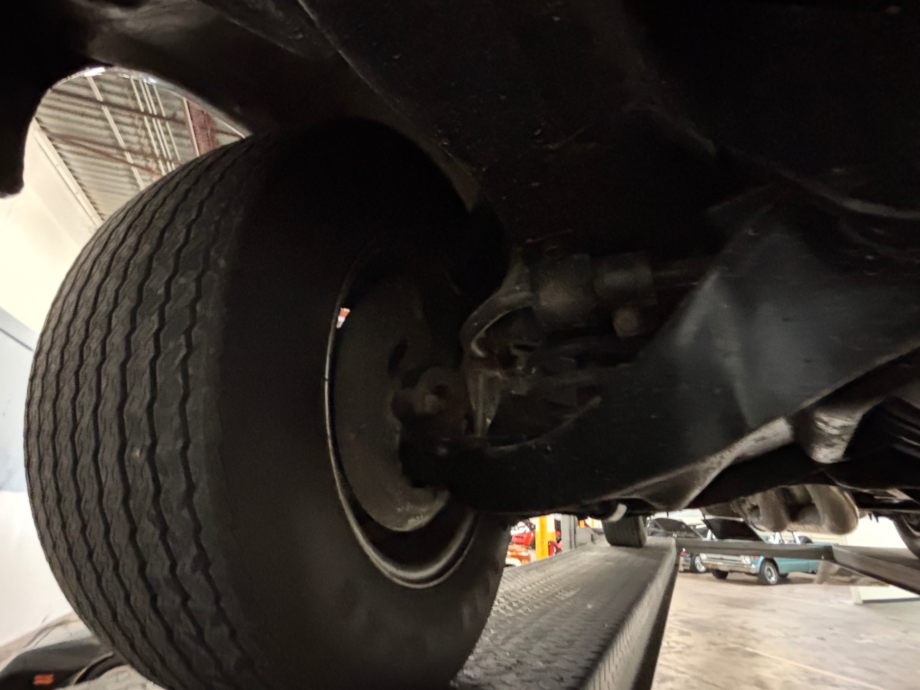 Vehicle photo 45