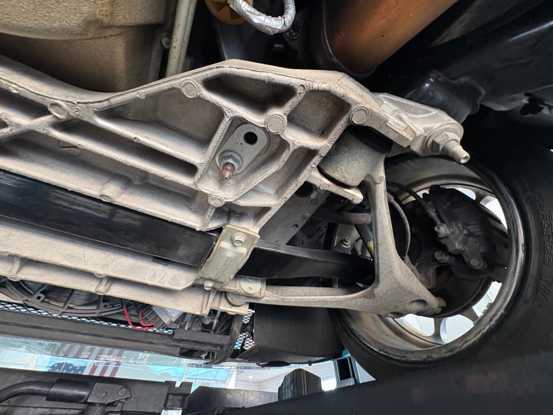 Vehicle photo 52