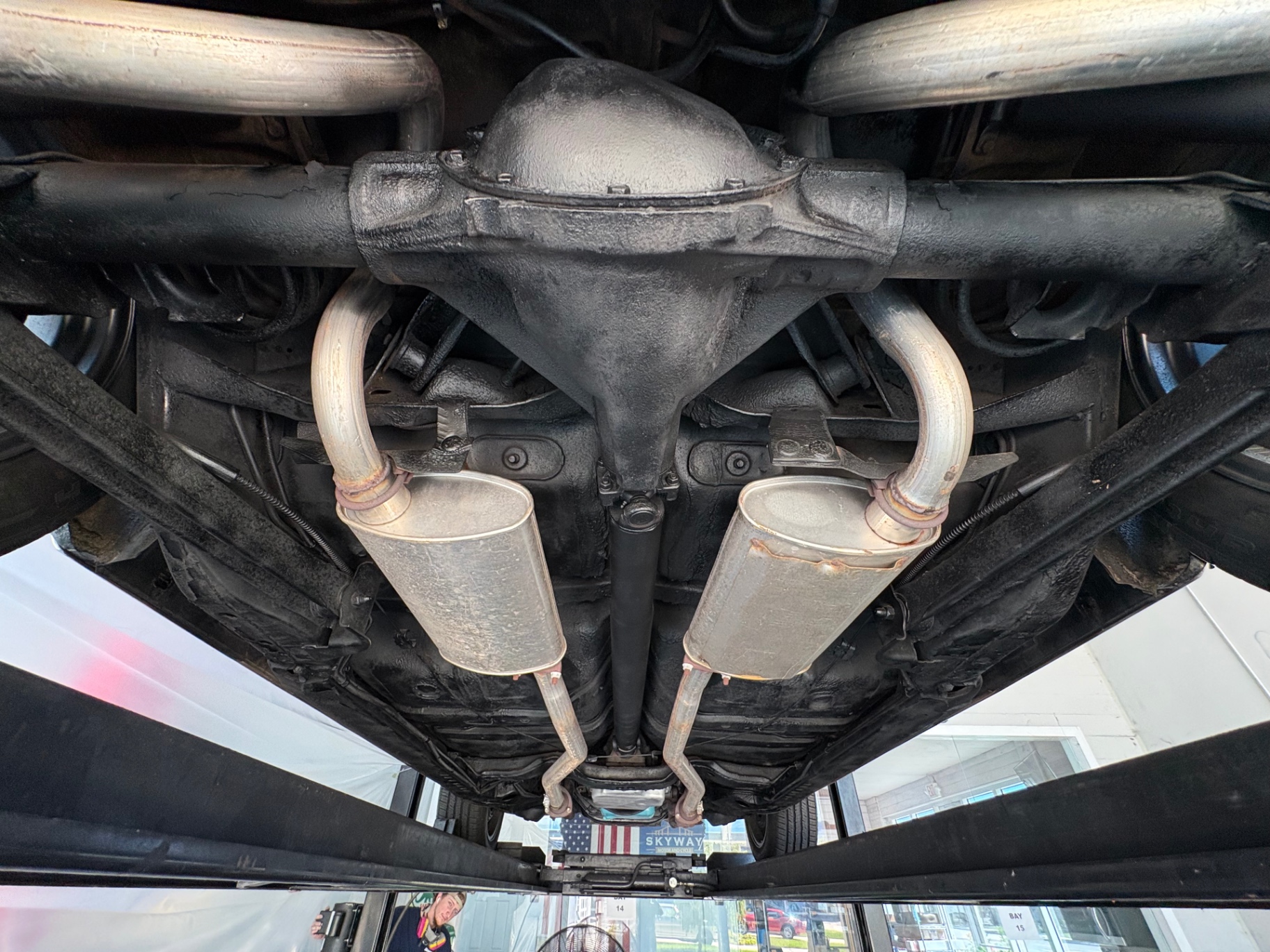 Vehicle photo 48